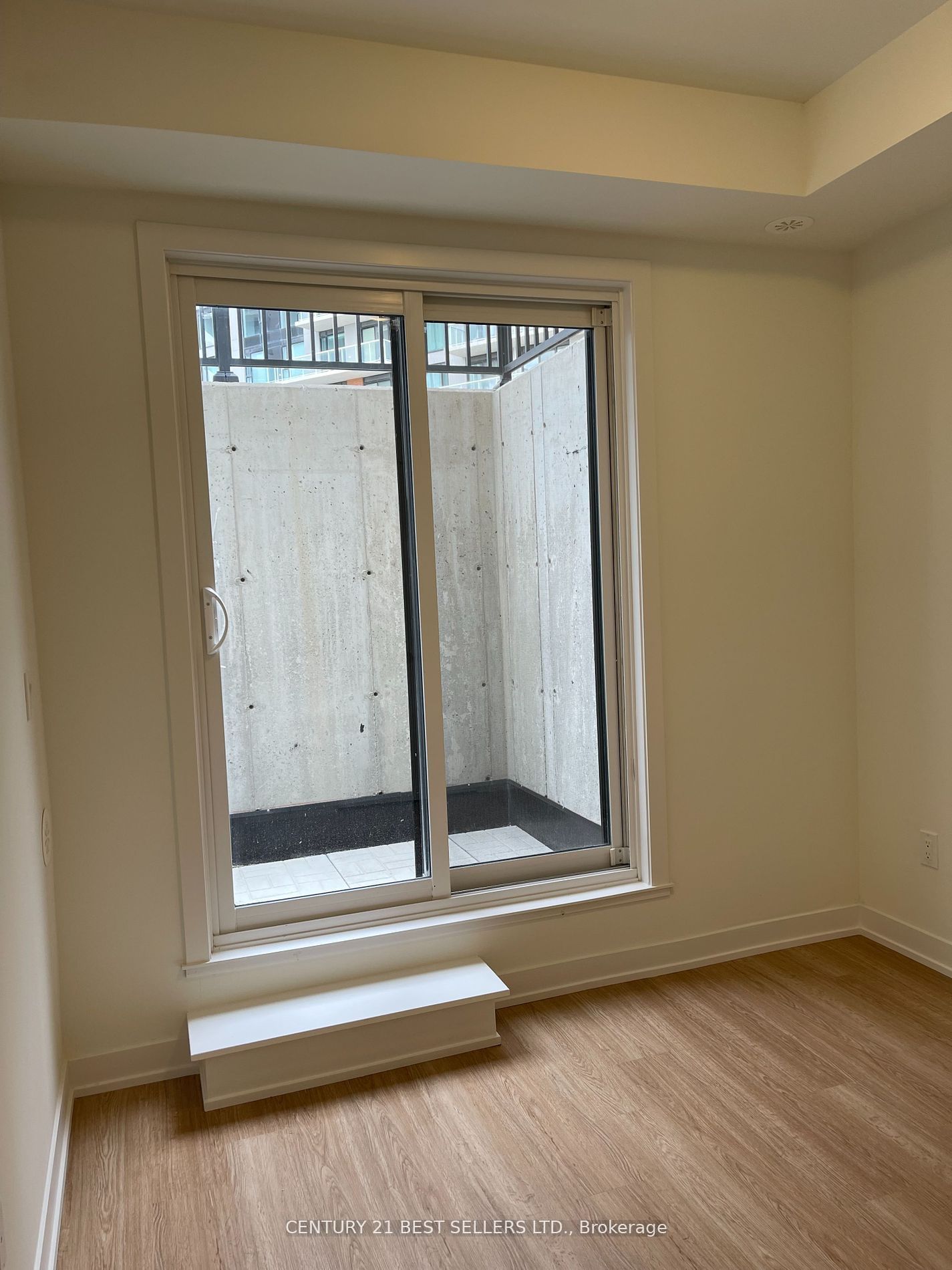 8 David Eyer Road #1221
