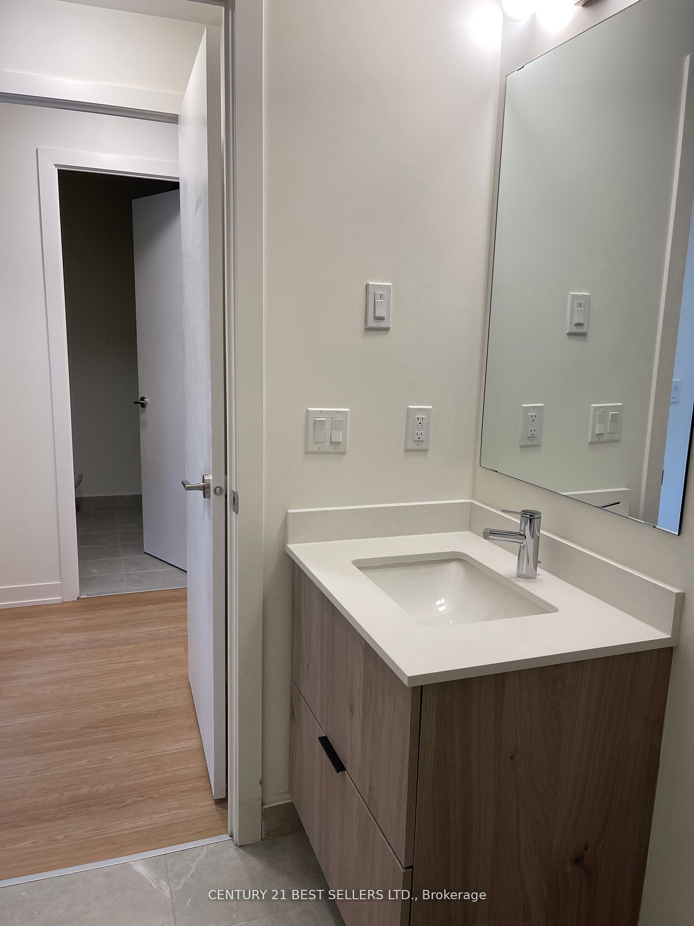 8 David Eyer Road #1221