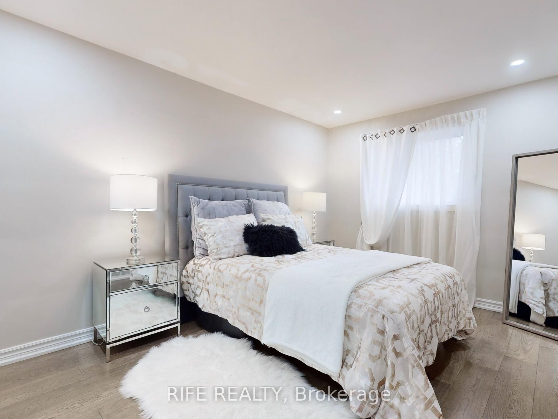 12 Sherwood Forest Drive