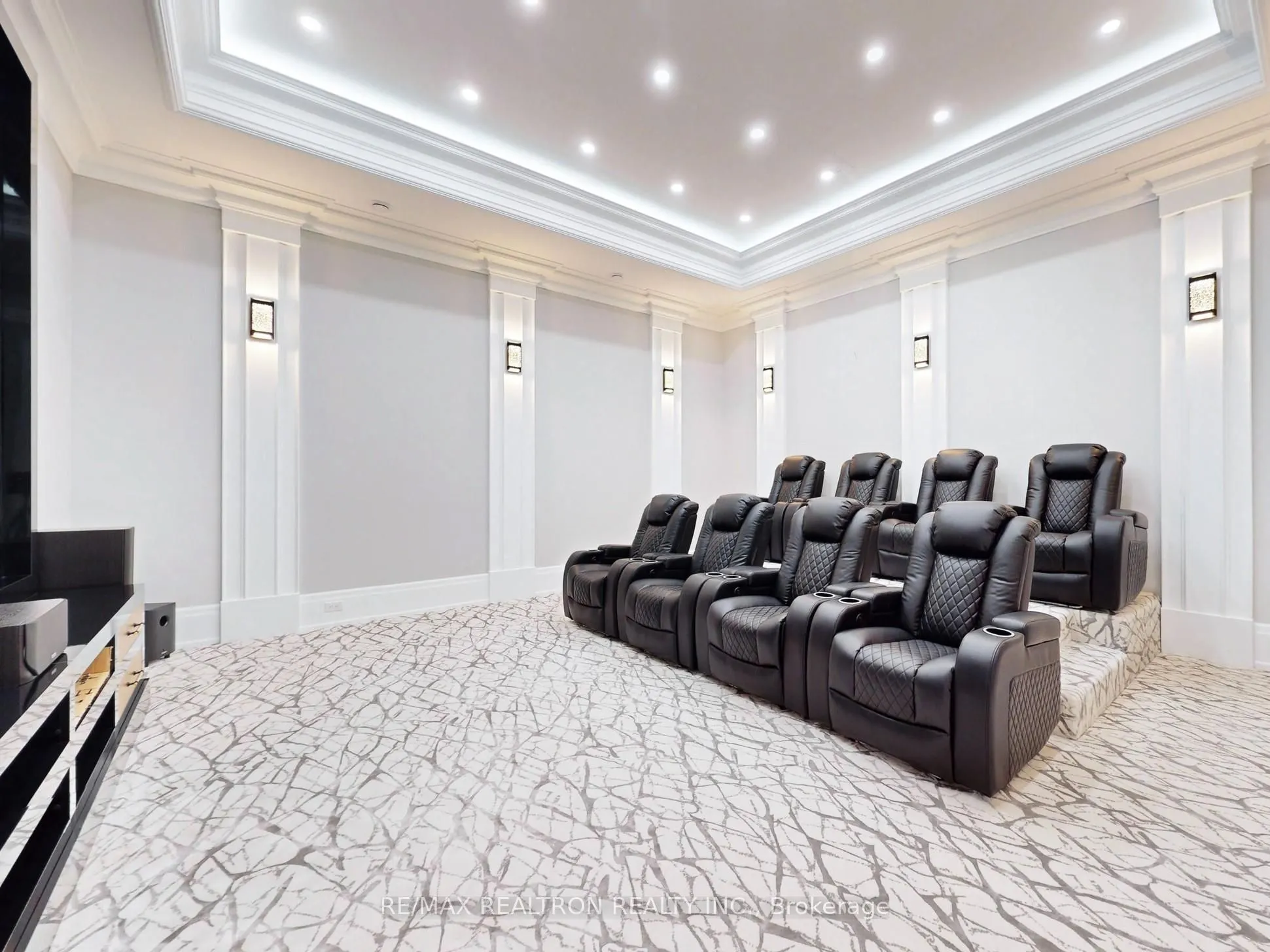 14358 Bathurst Street