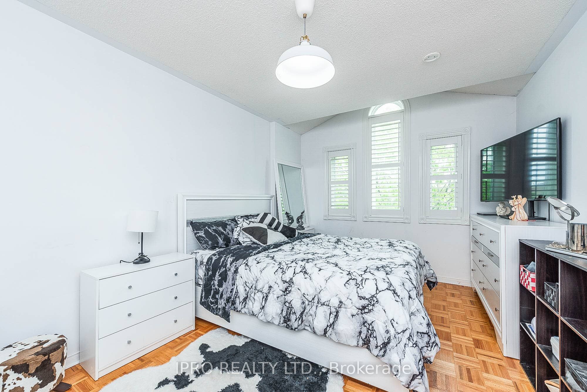 66 Skylark Drive