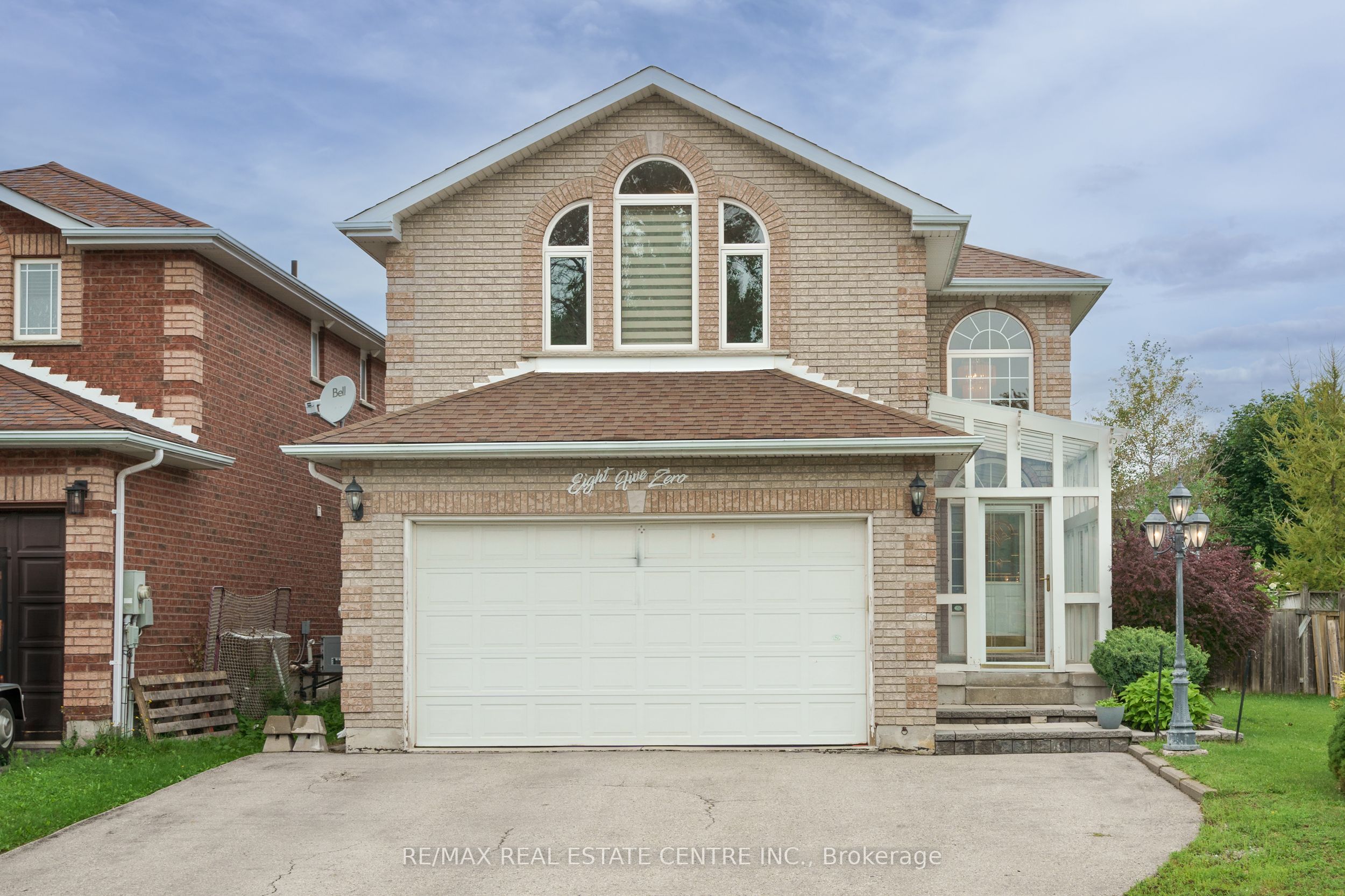 850 Leslie Drive