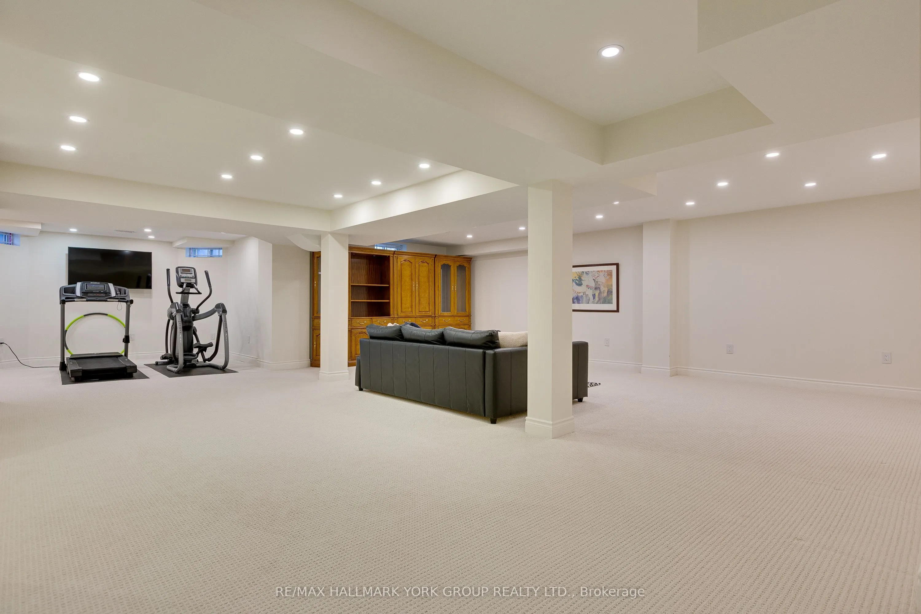52 Forester Crescent