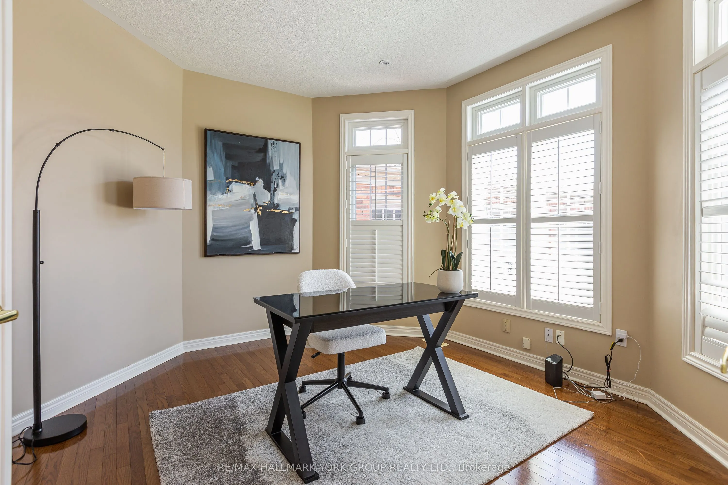 52 Forester Crescent