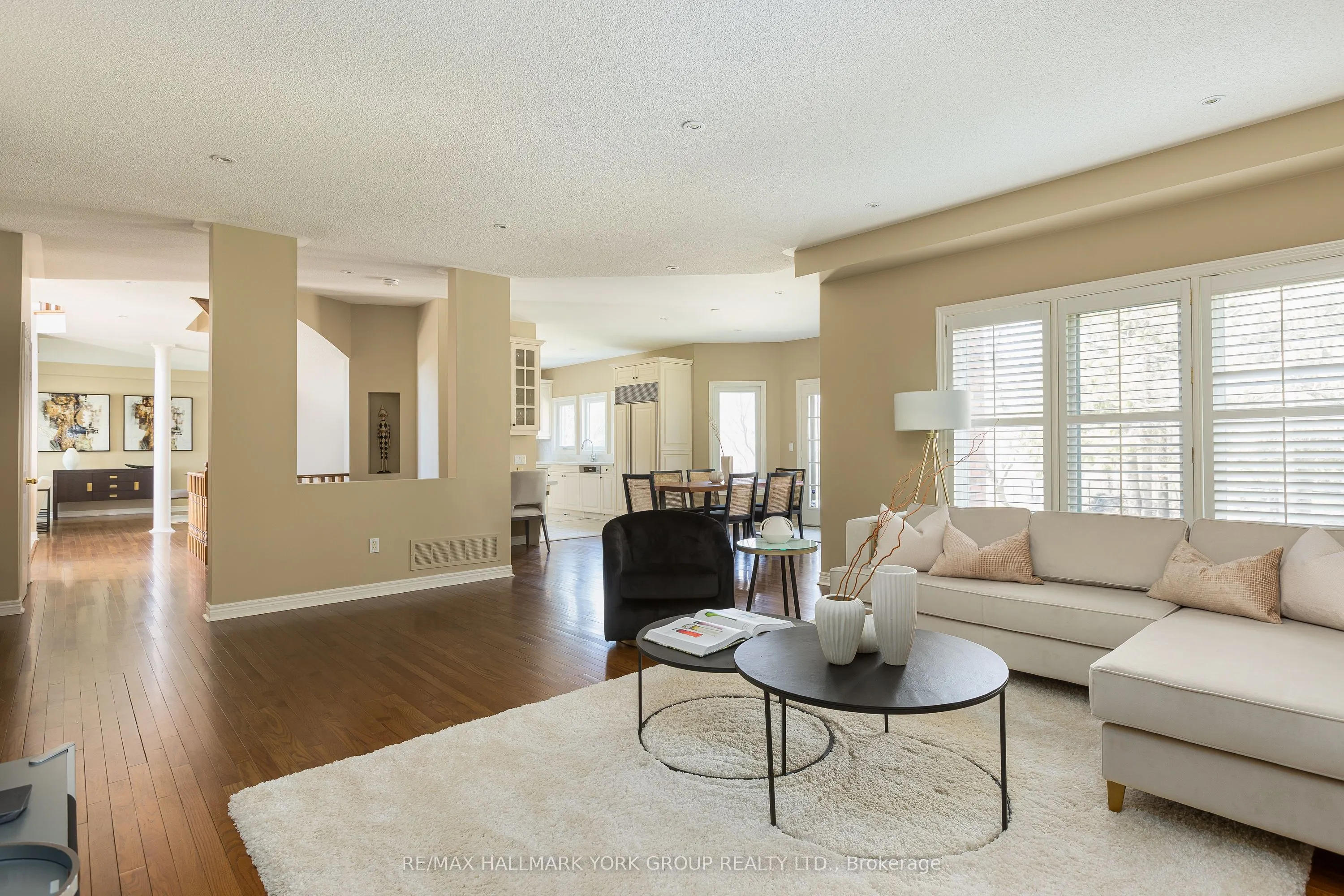 52 Forester Crescent