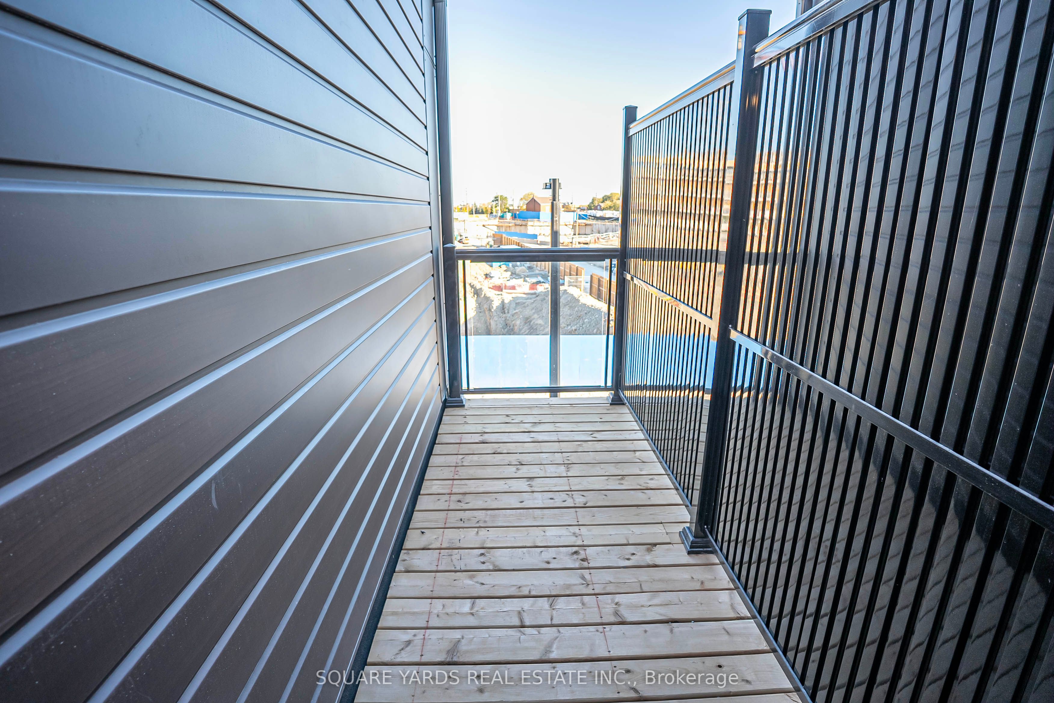 12 Dandara Gate