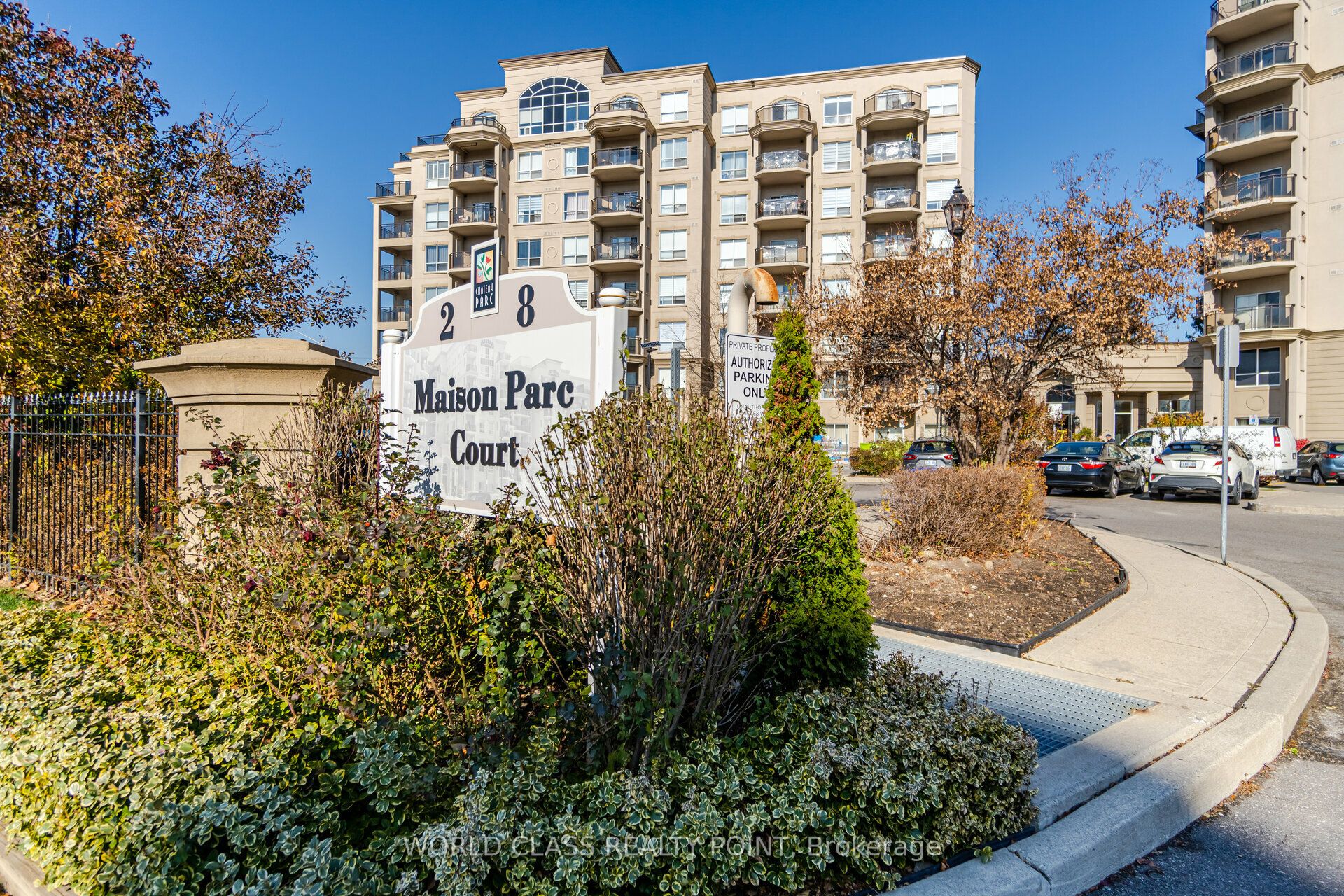 8 Maison Parc Court, #204