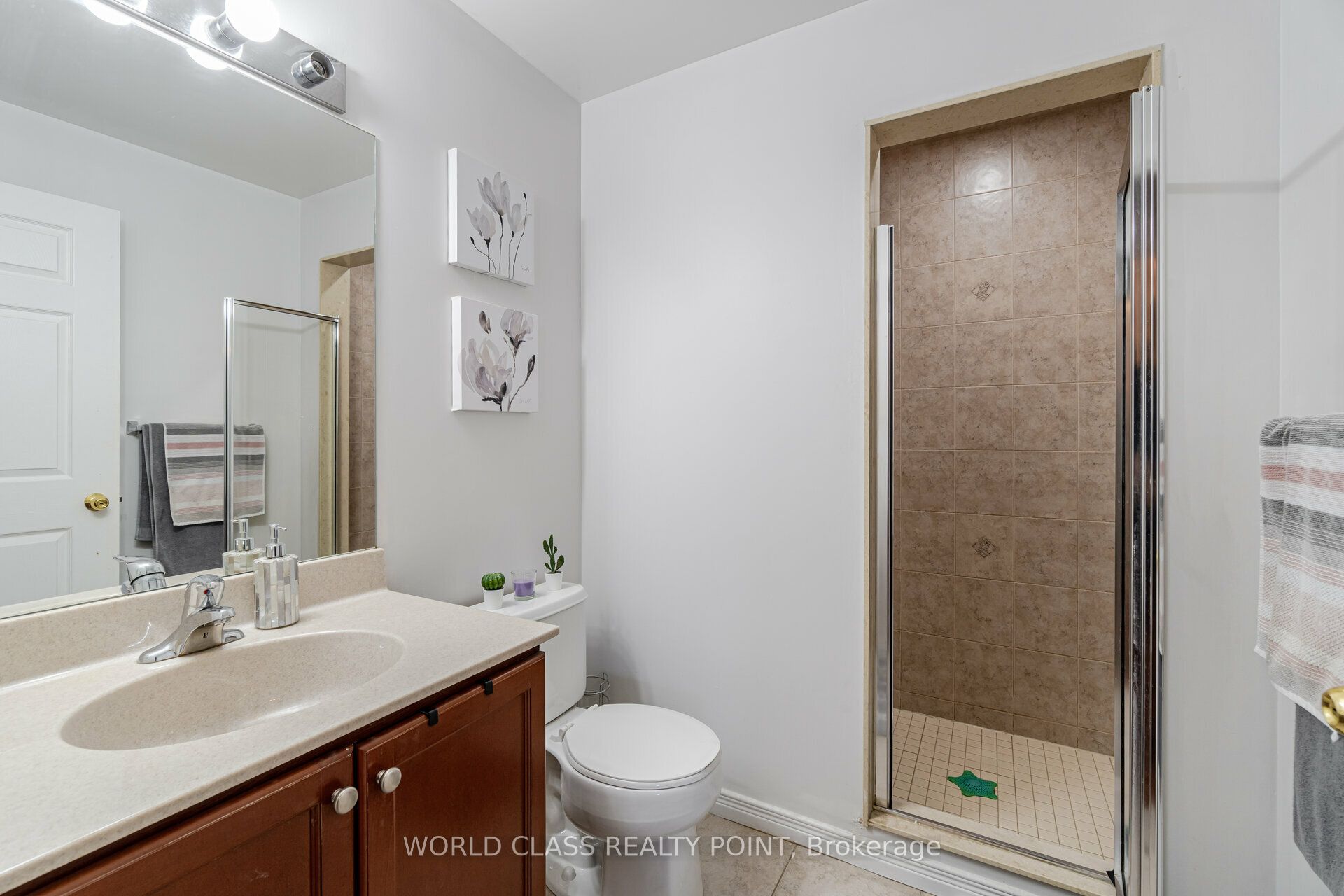 8 Maison Parc Court, #204