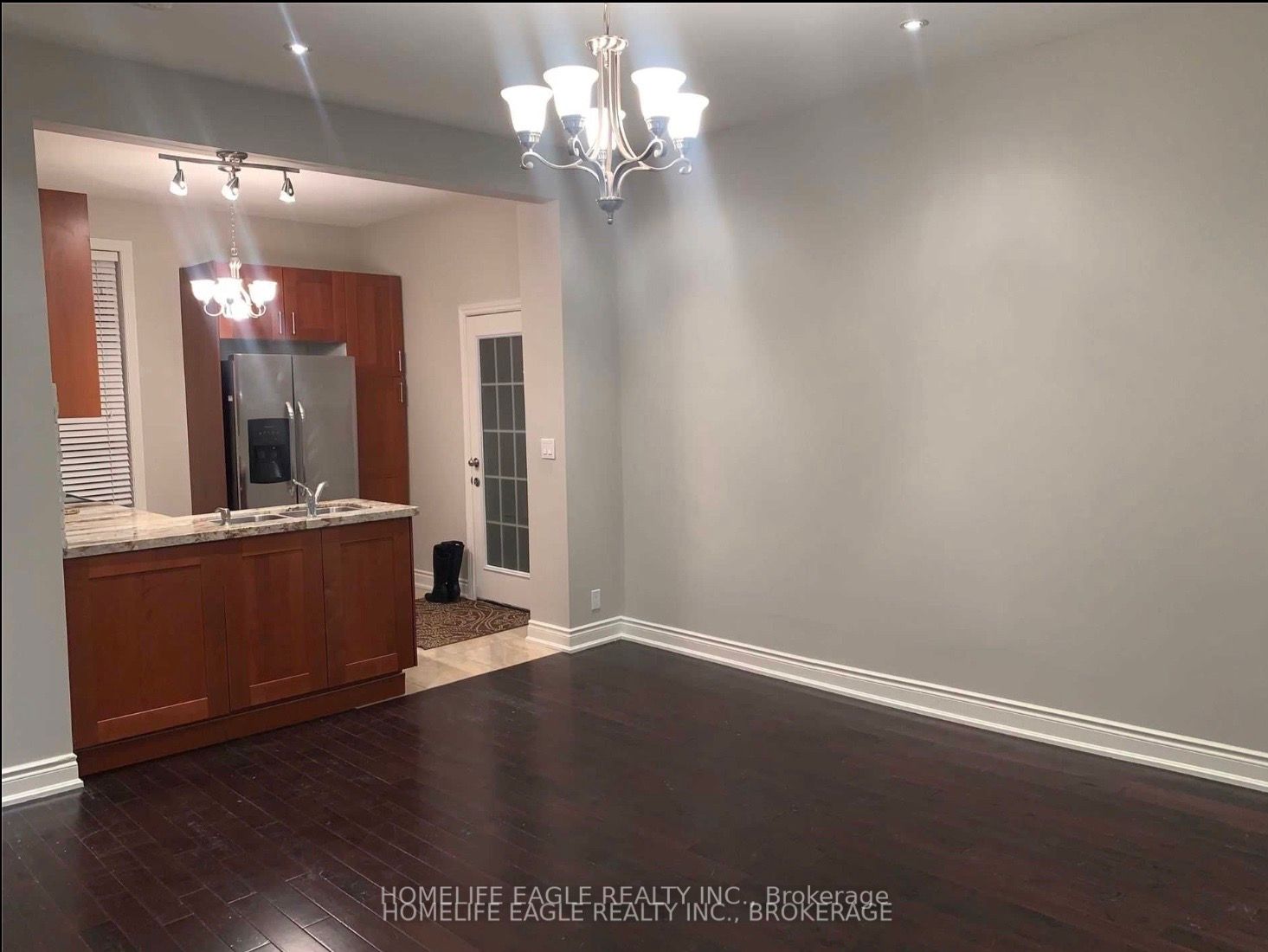 87 Simcoe Road