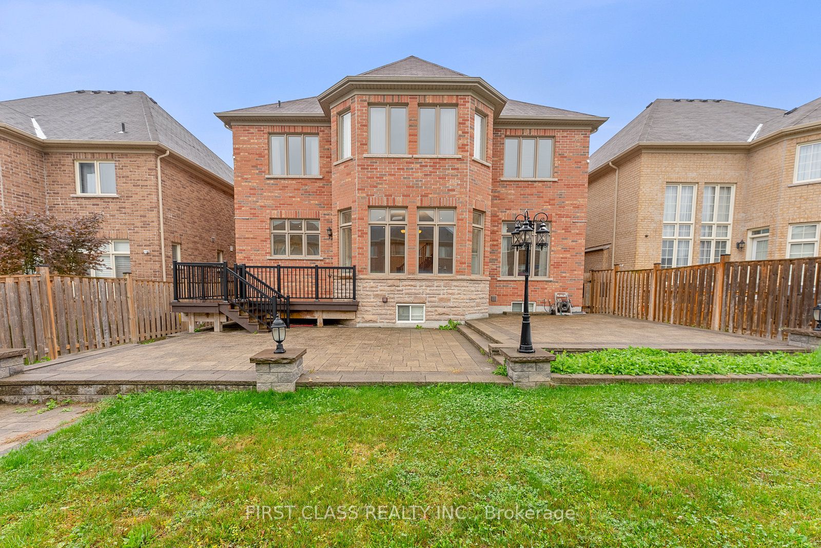 33 Berkshire Crescent