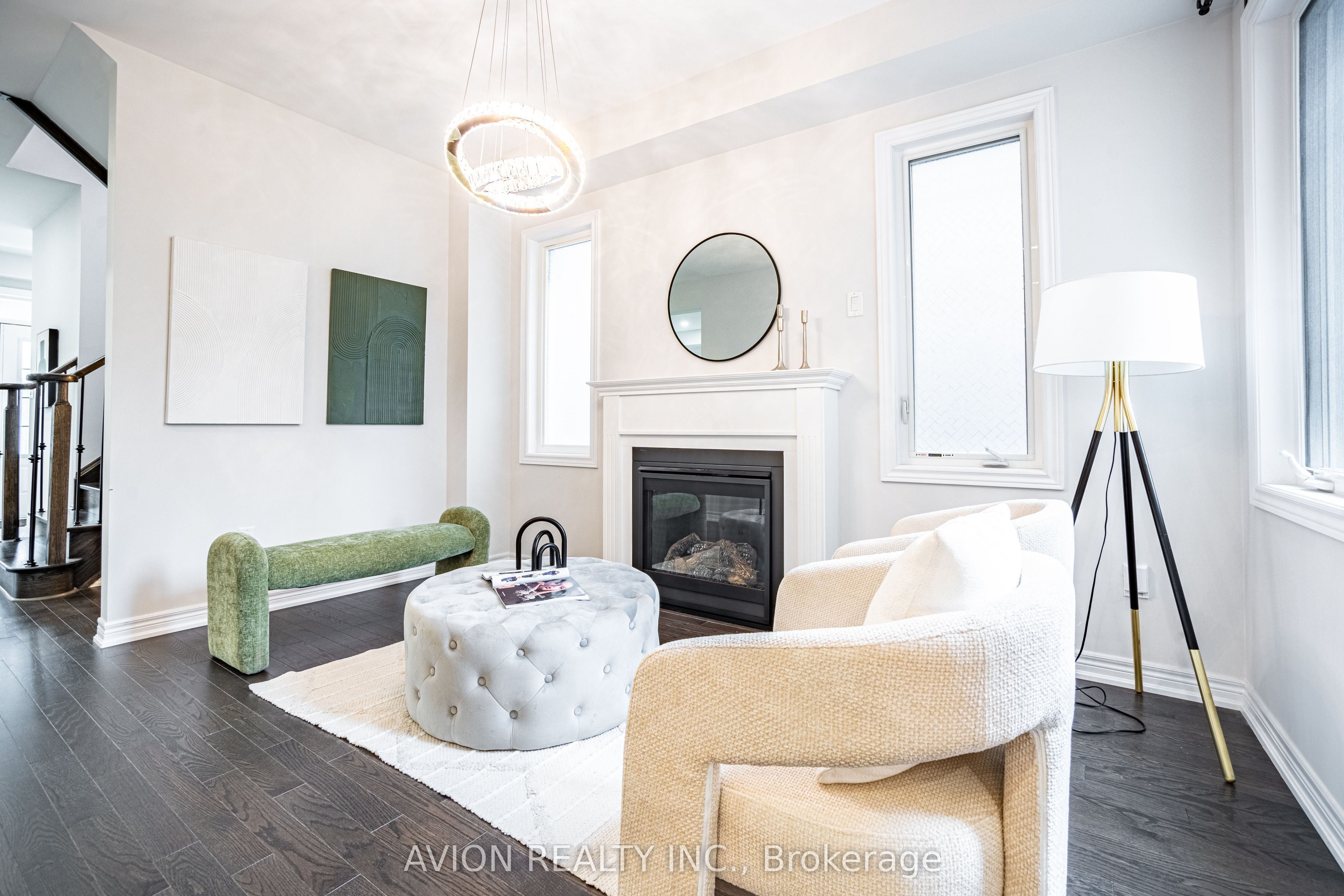 538 White's Hill Avenue