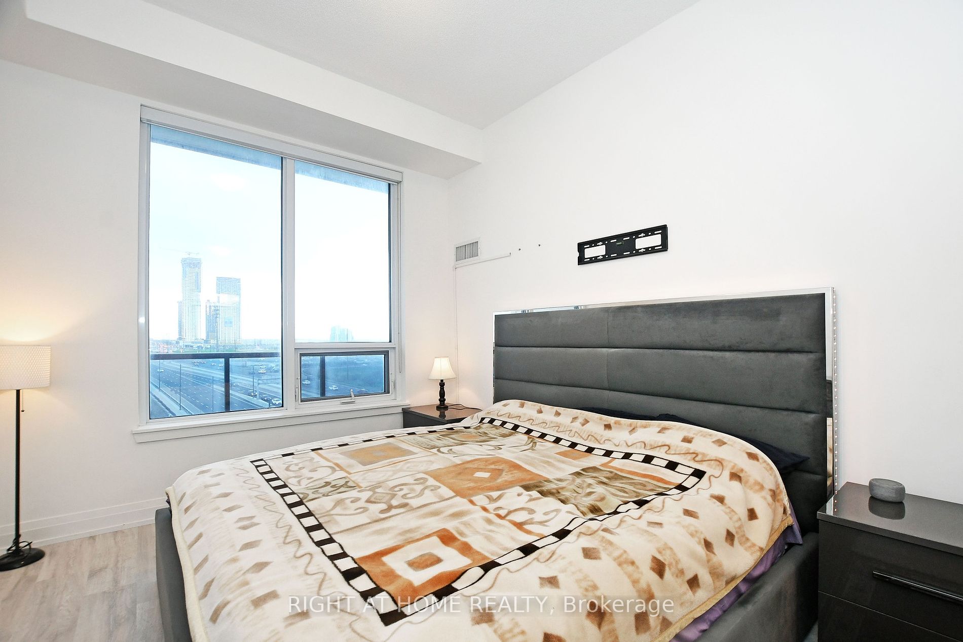 3600 Hwy 7 Road, #720