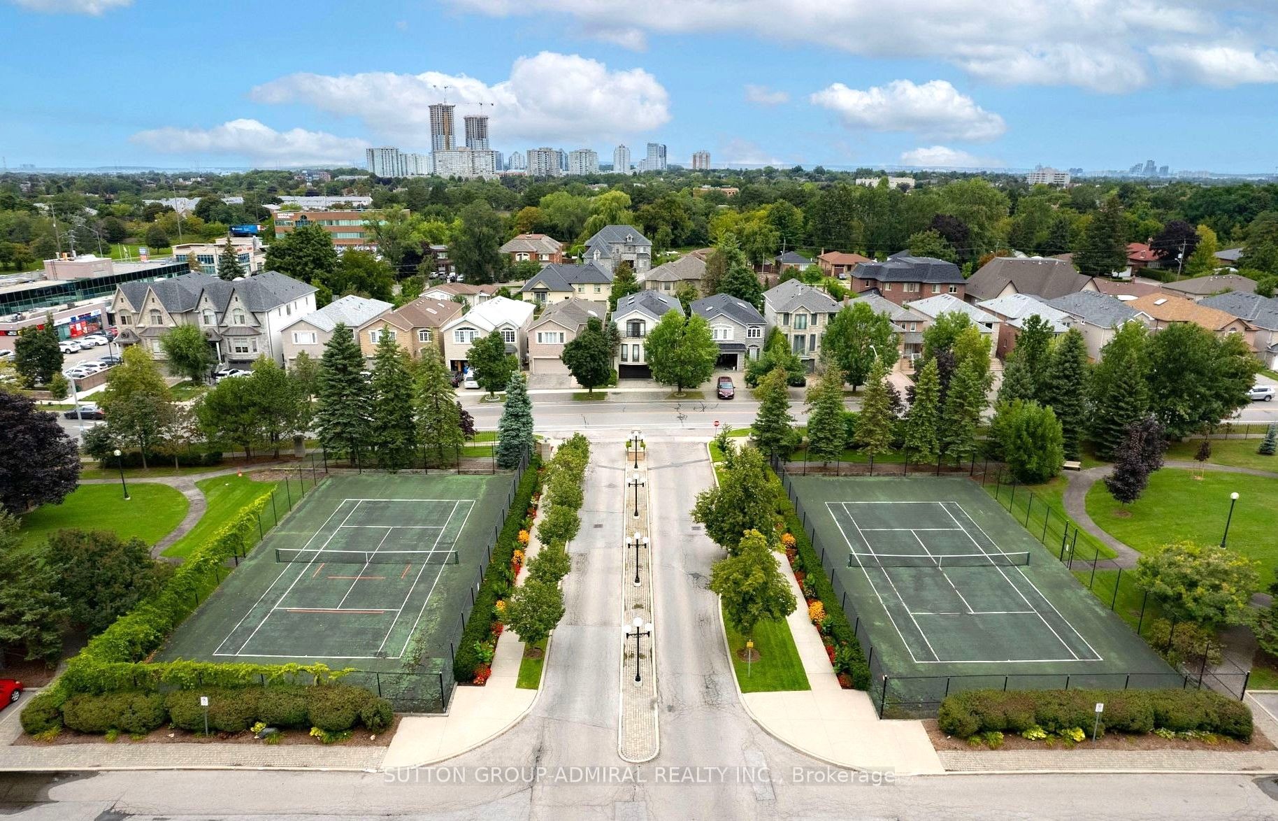 7 Townsgate Drive #604
