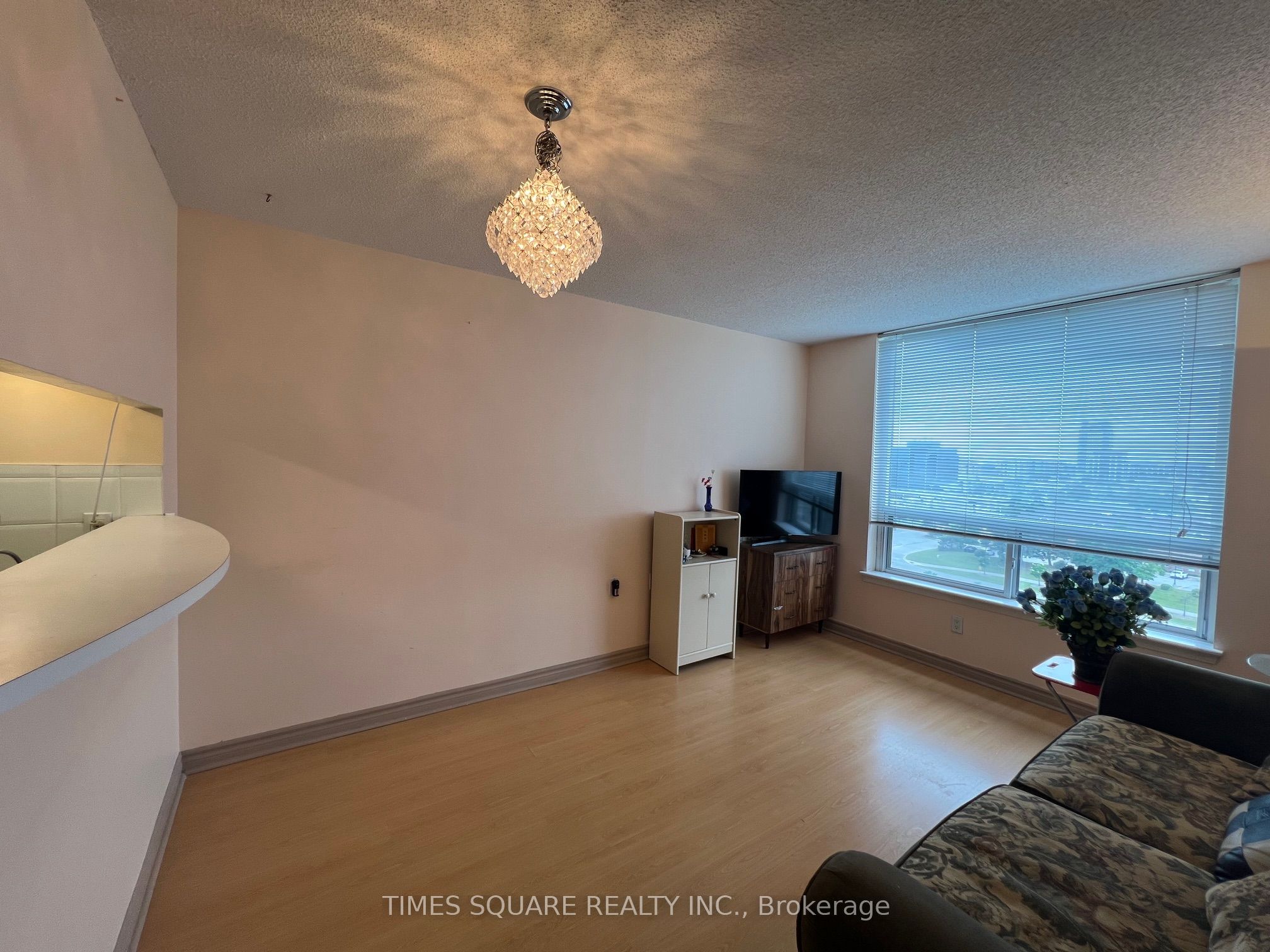 9015 Leslie Street, #1107