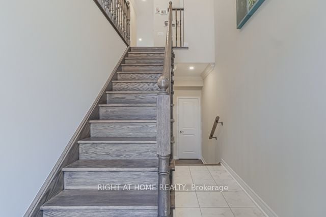 12 Laskin Drive