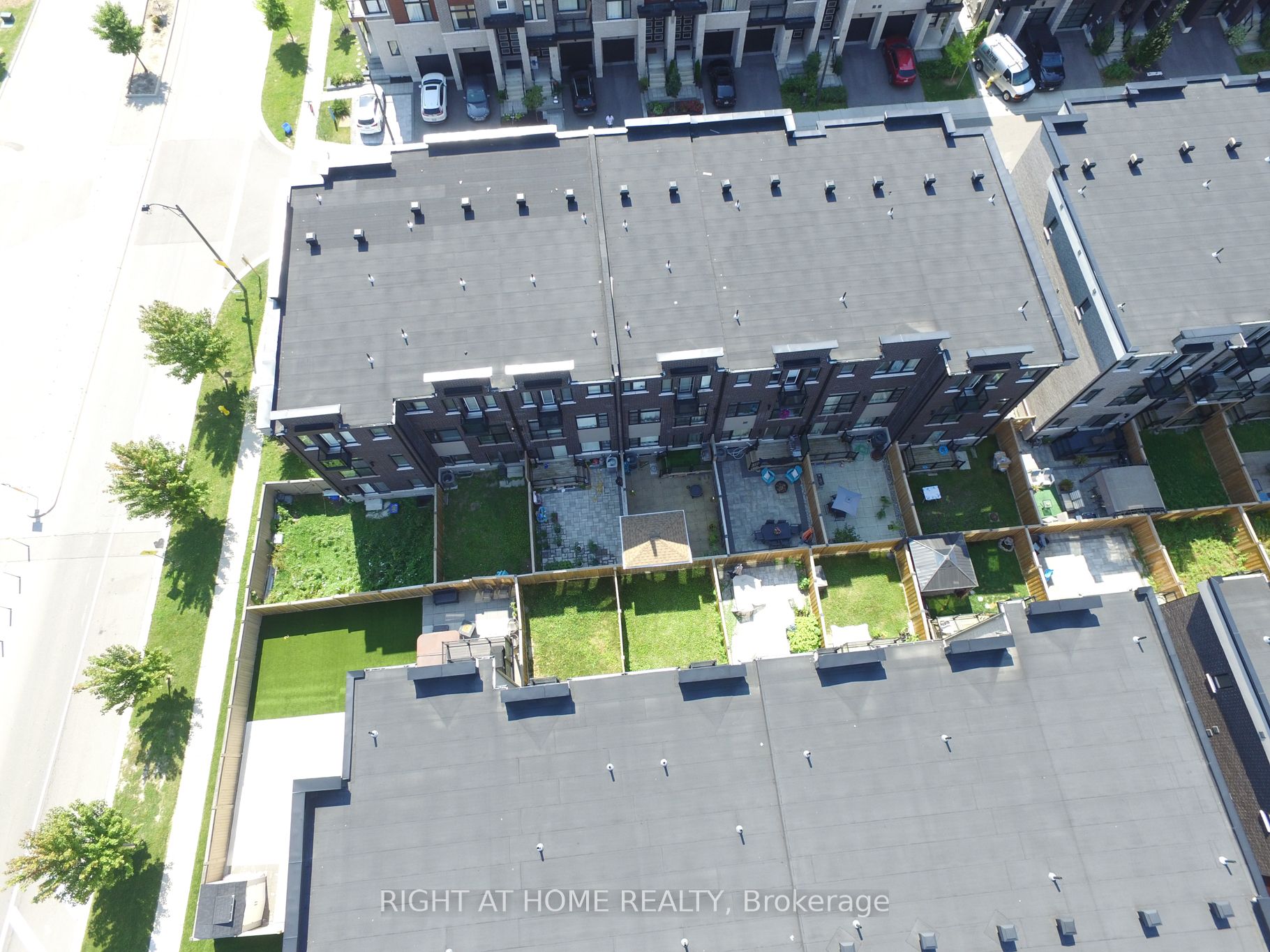 12 Laskin Drive