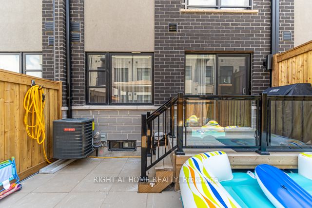 12 Laskin Drive