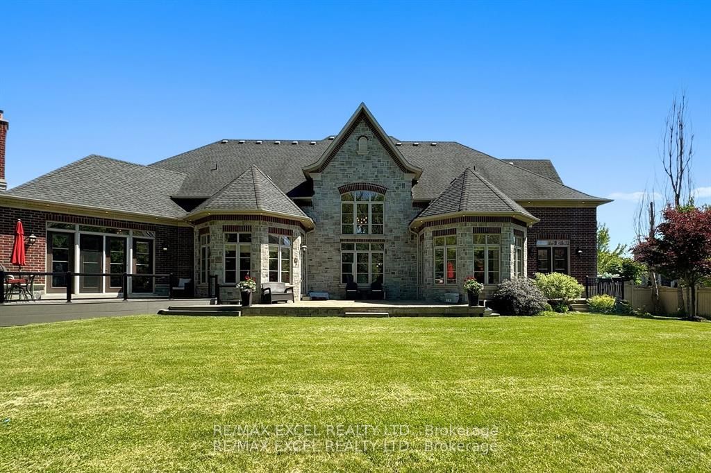 2 Beau Court