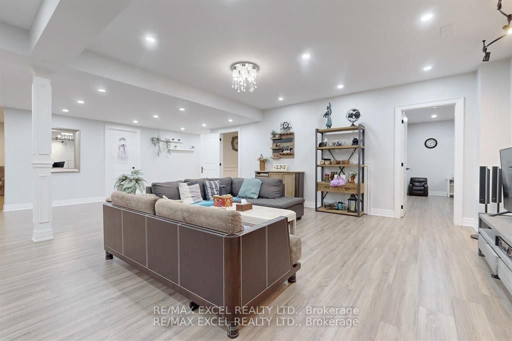 2 Beau Court