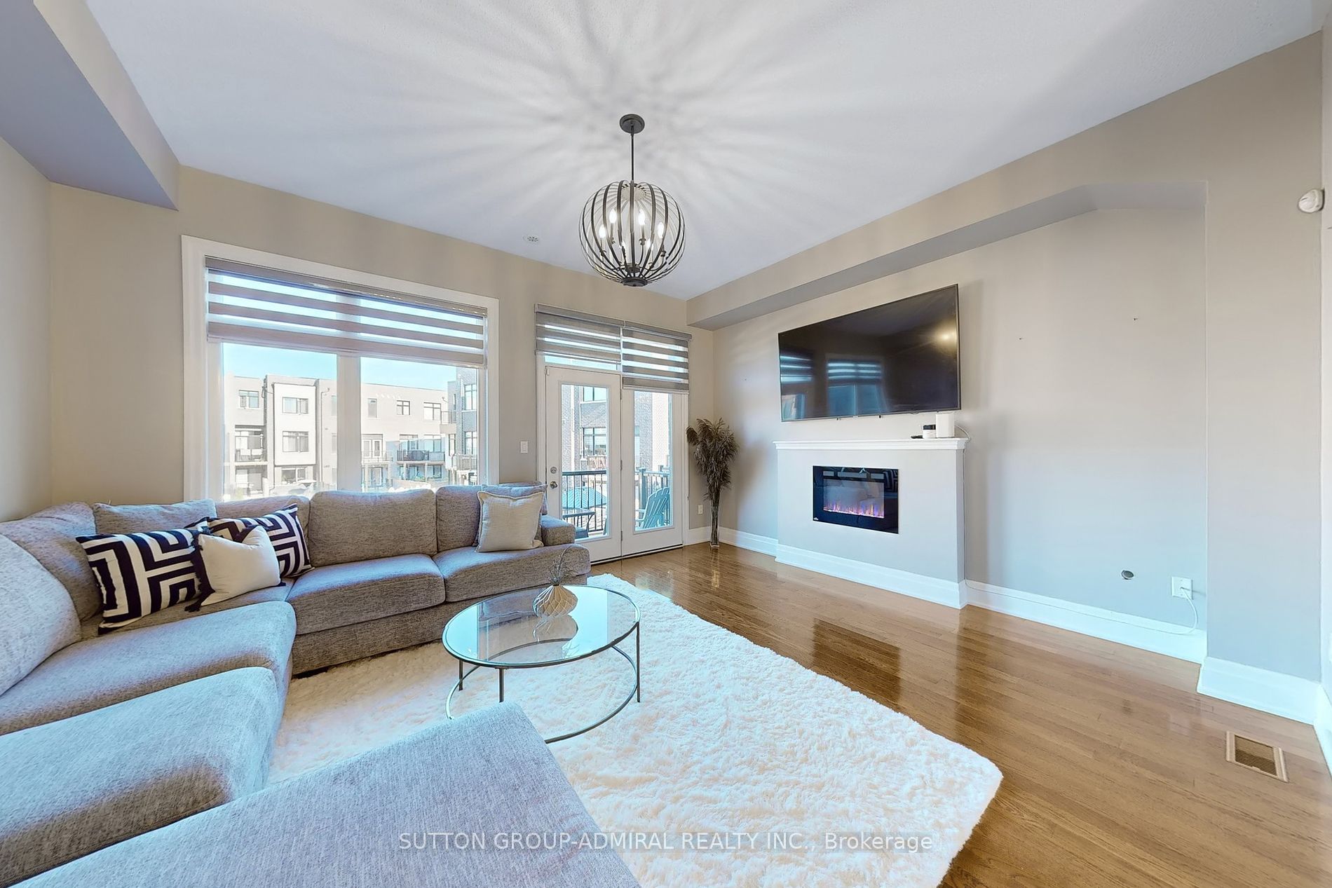 251 Thomas Cook Avenue