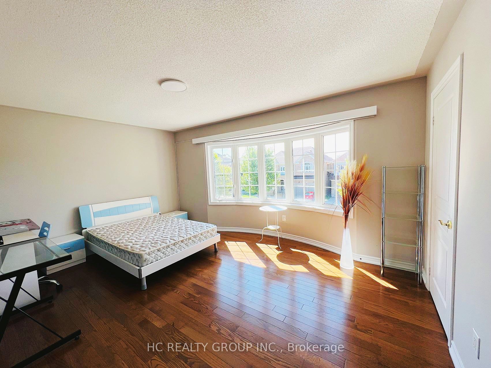 32 Stony Hill Boulevard
