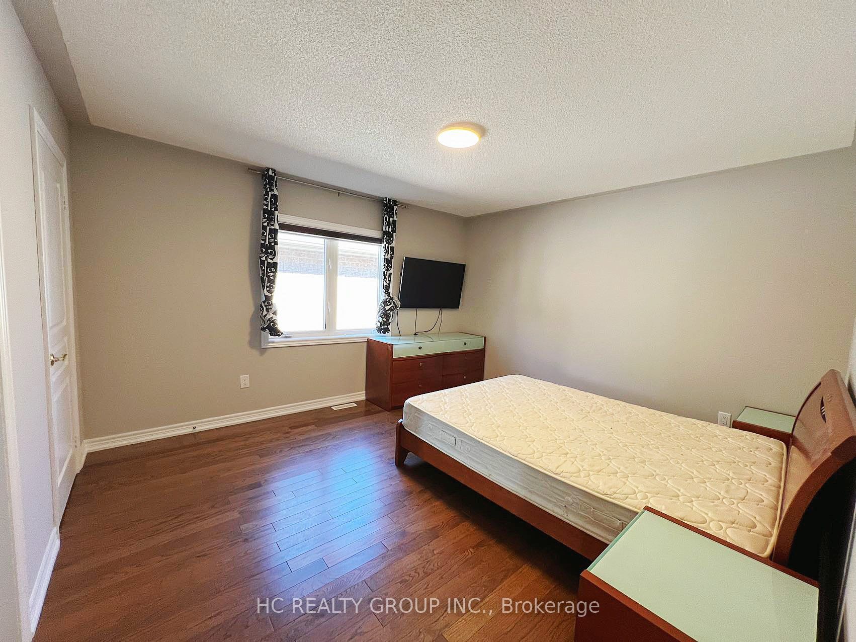 32 Stony Hill Boulevard