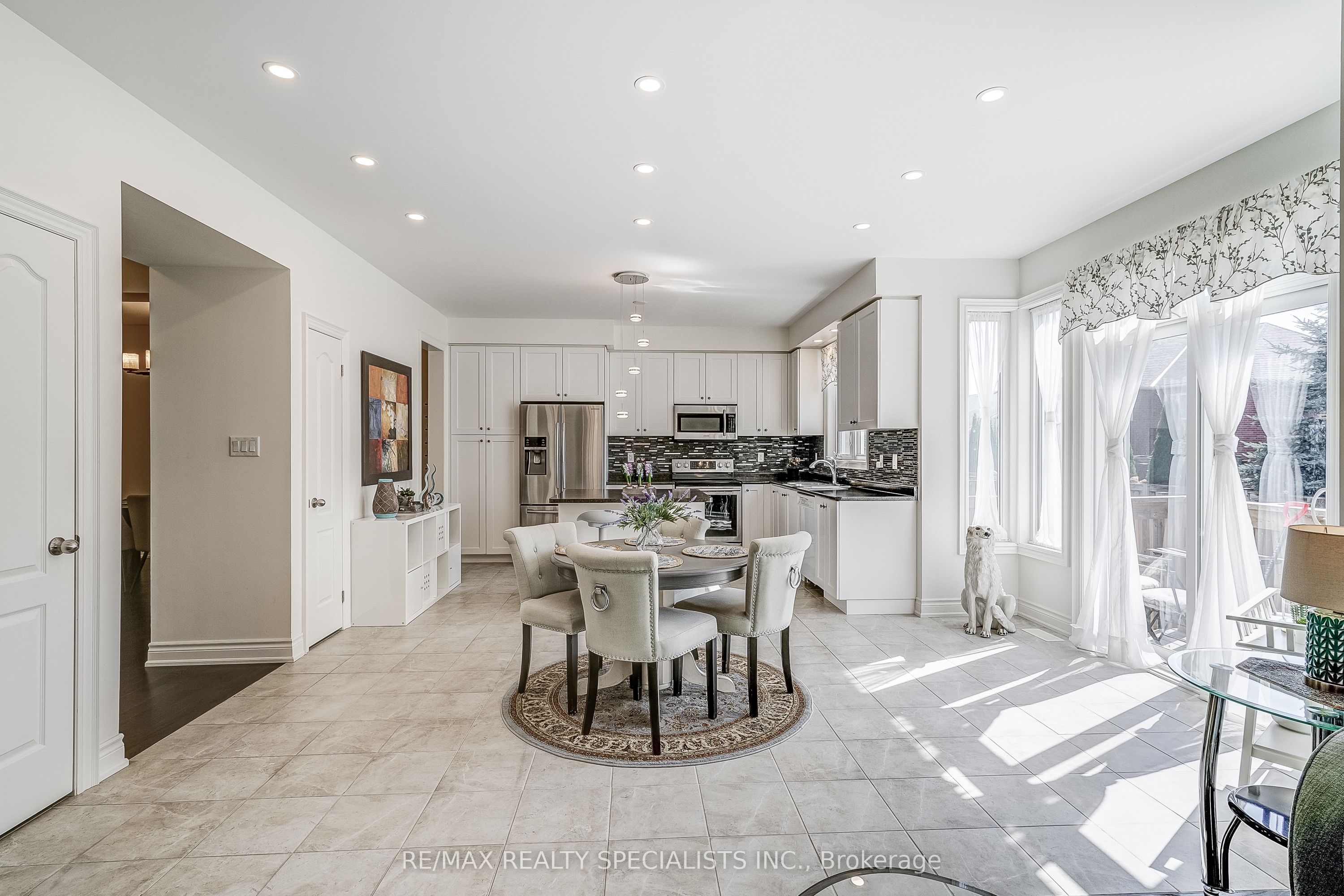 281 Blue Dasher Boulevard