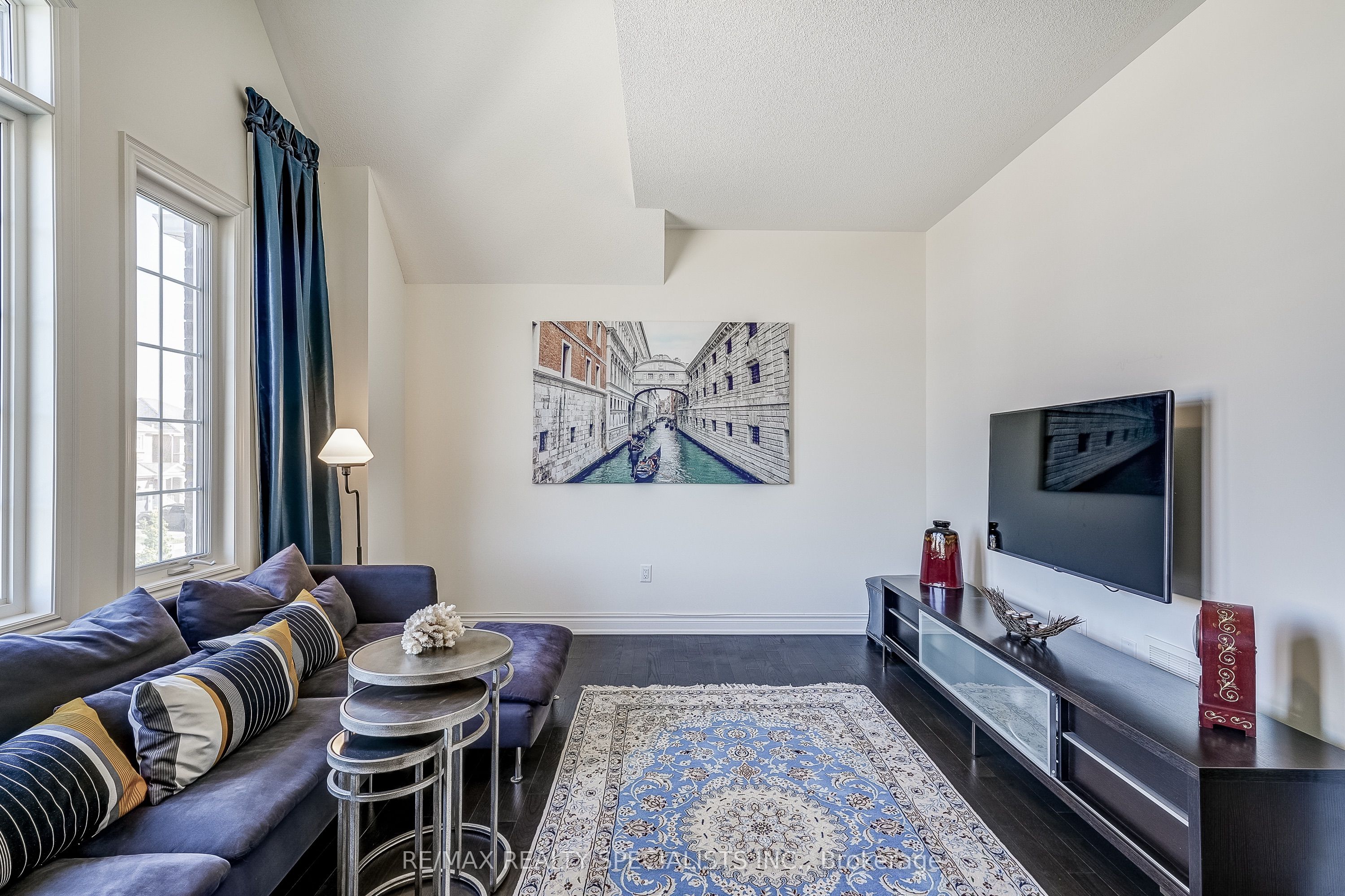 281 Blue Dasher Boulevard