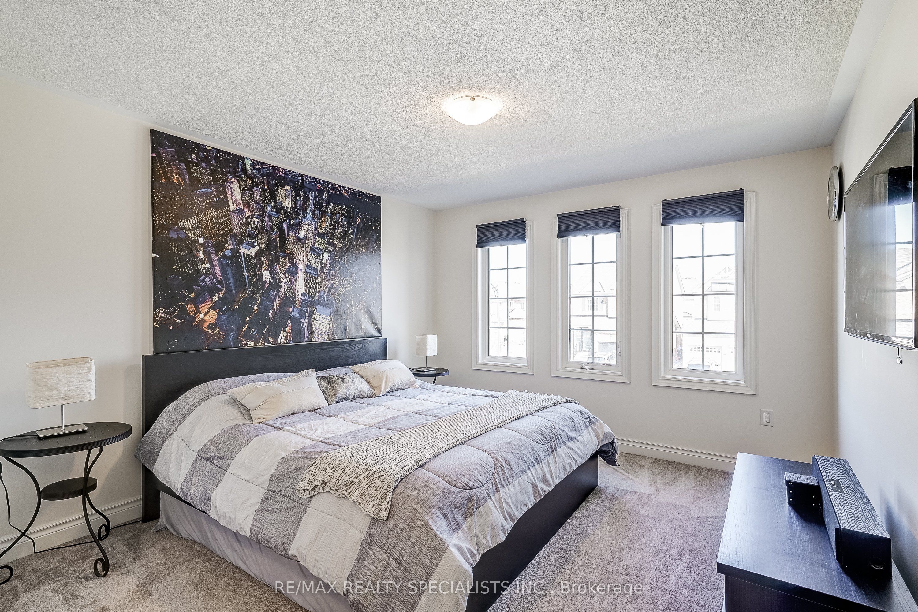 281 Blue Dasher Boulevard