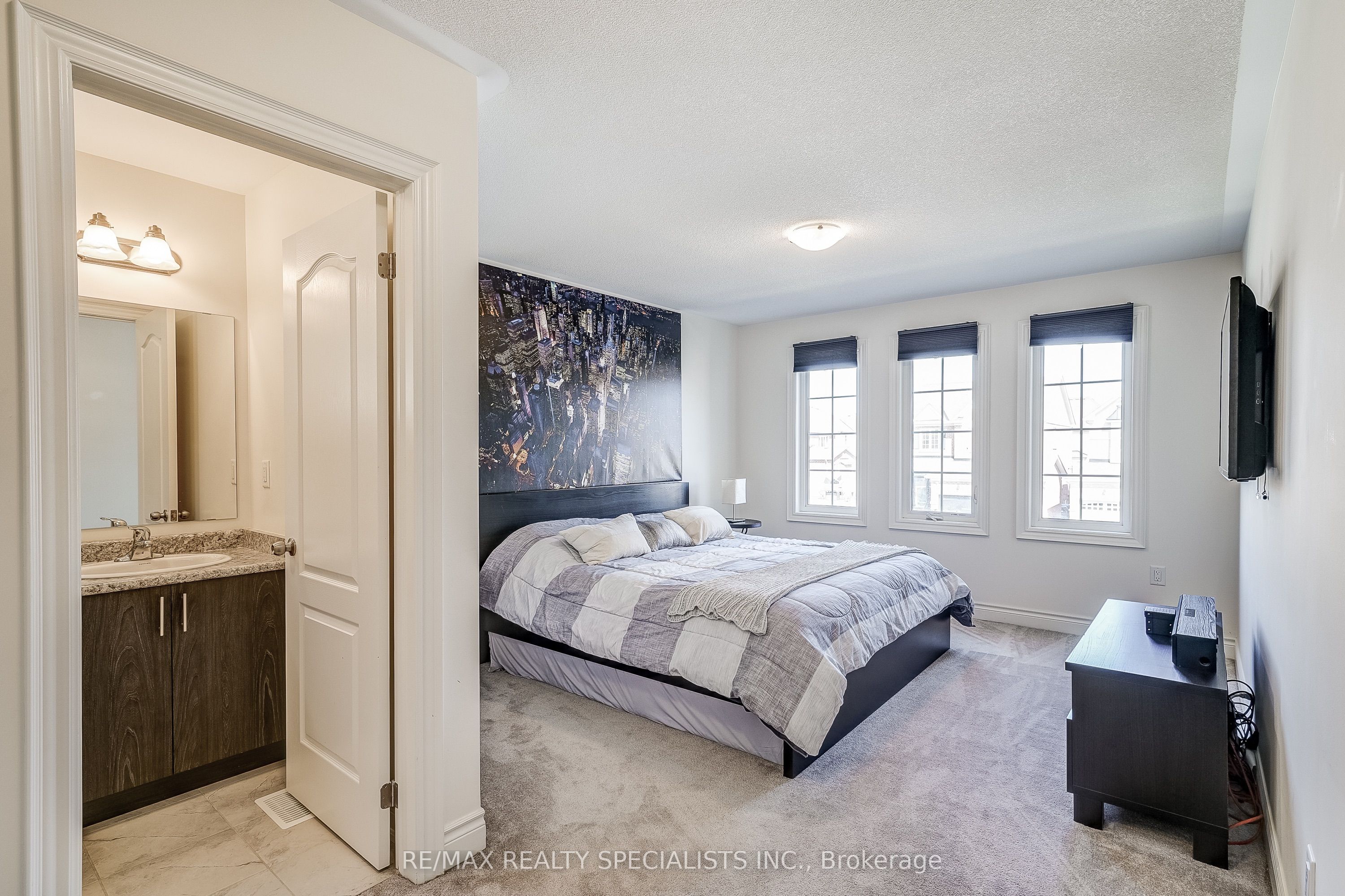 281 Blue Dasher Boulevard