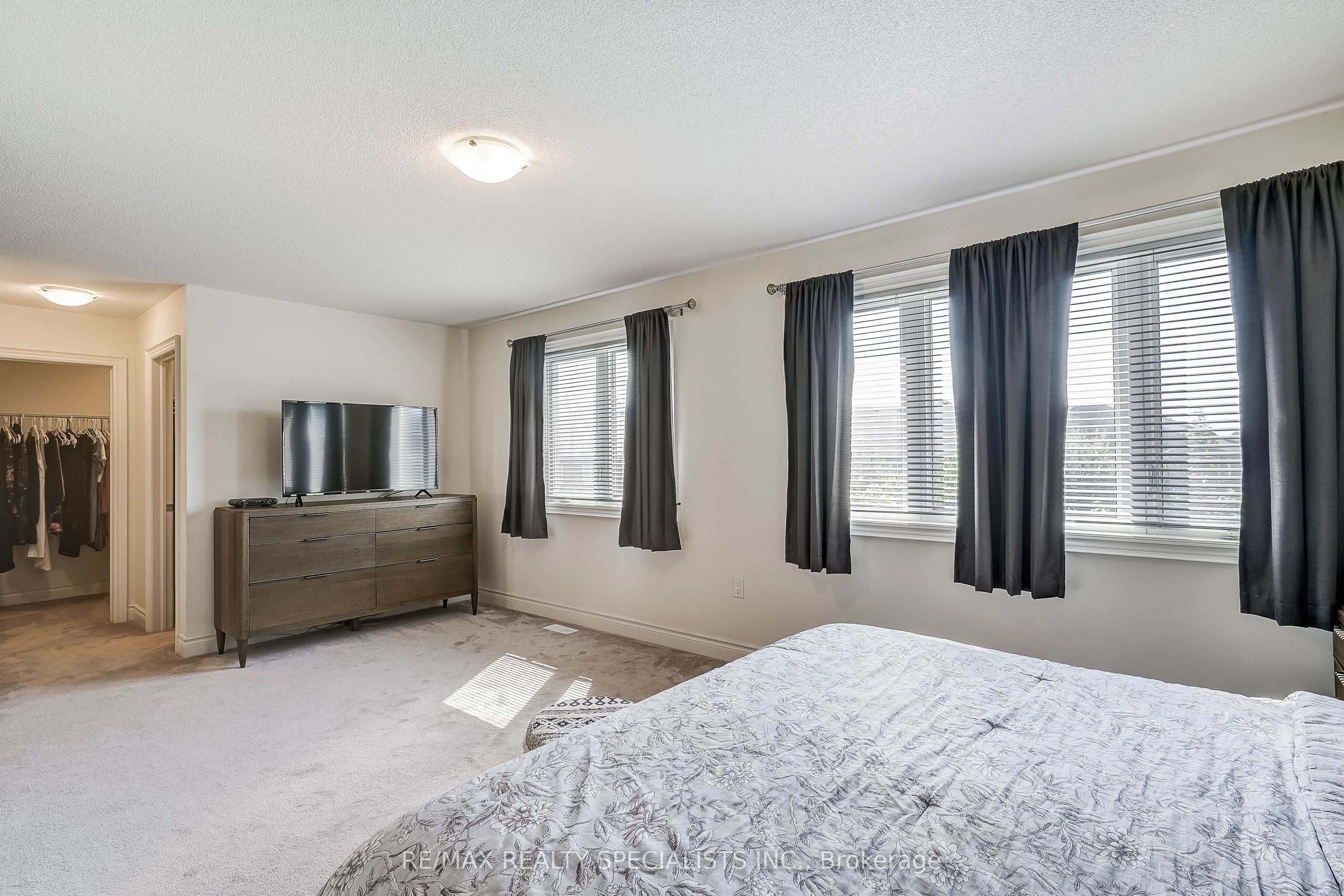 281 Blue Dasher Boulevard
