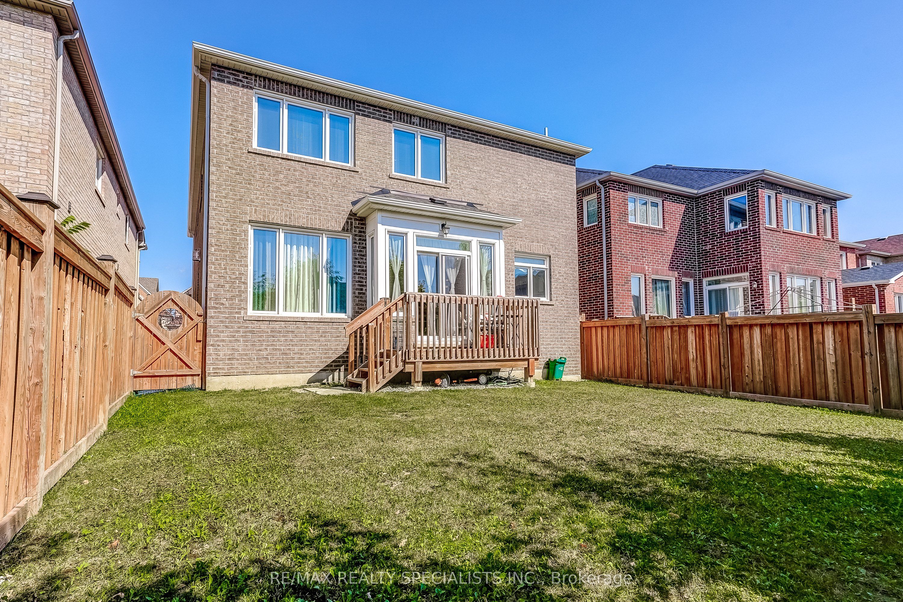 281 Blue Dasher Boulevard