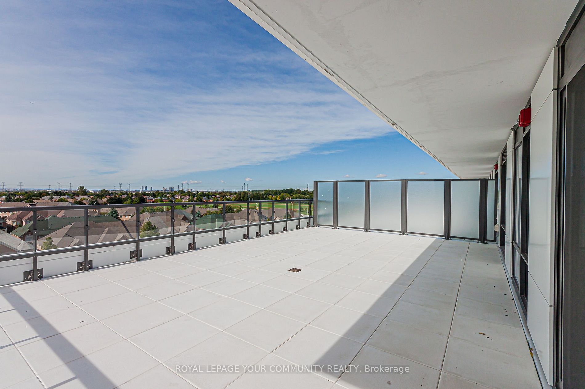 8 Beverley Glen Boulevard, #C711