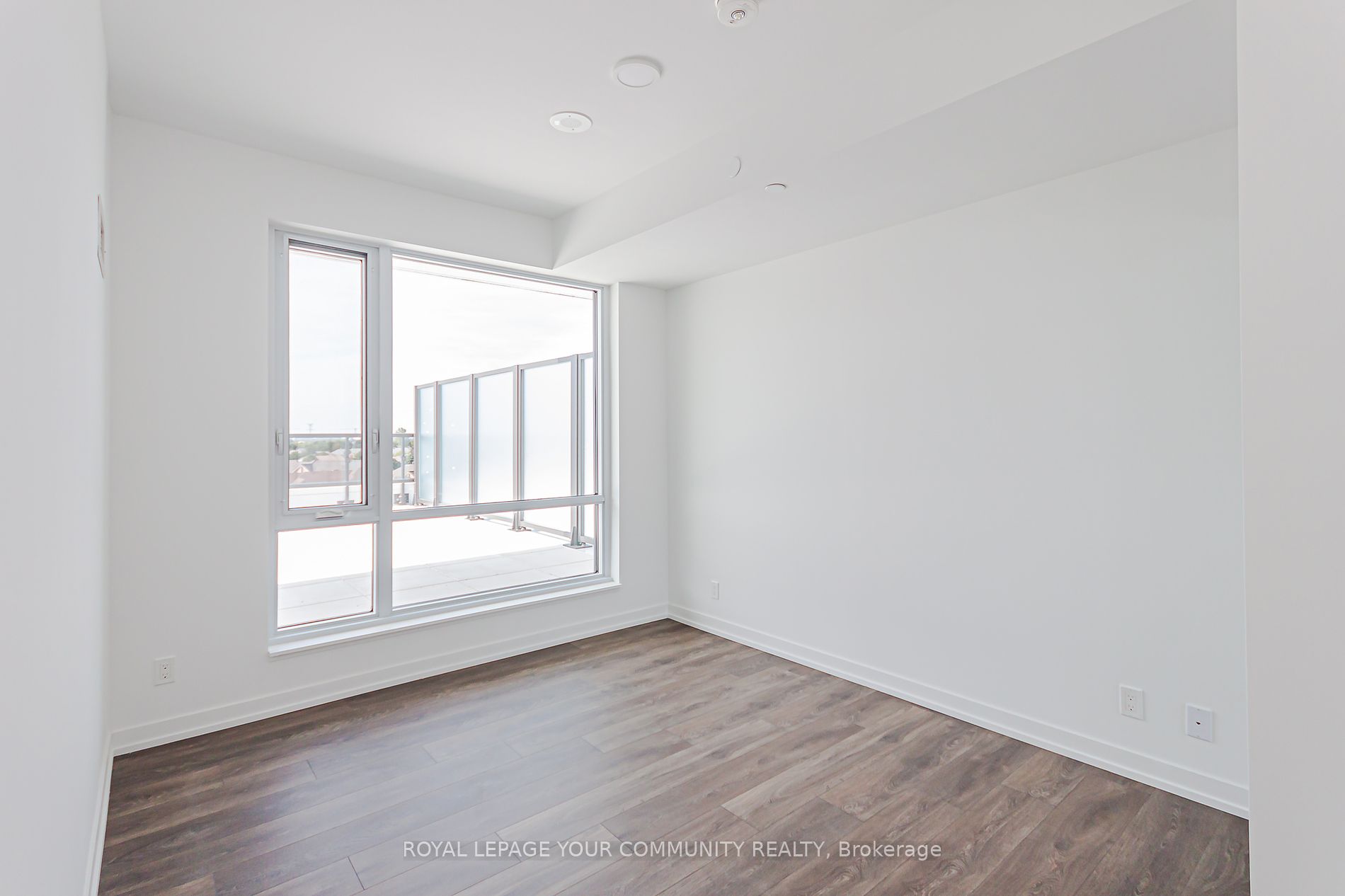 8 Beverley Glen Boulevard, #C711