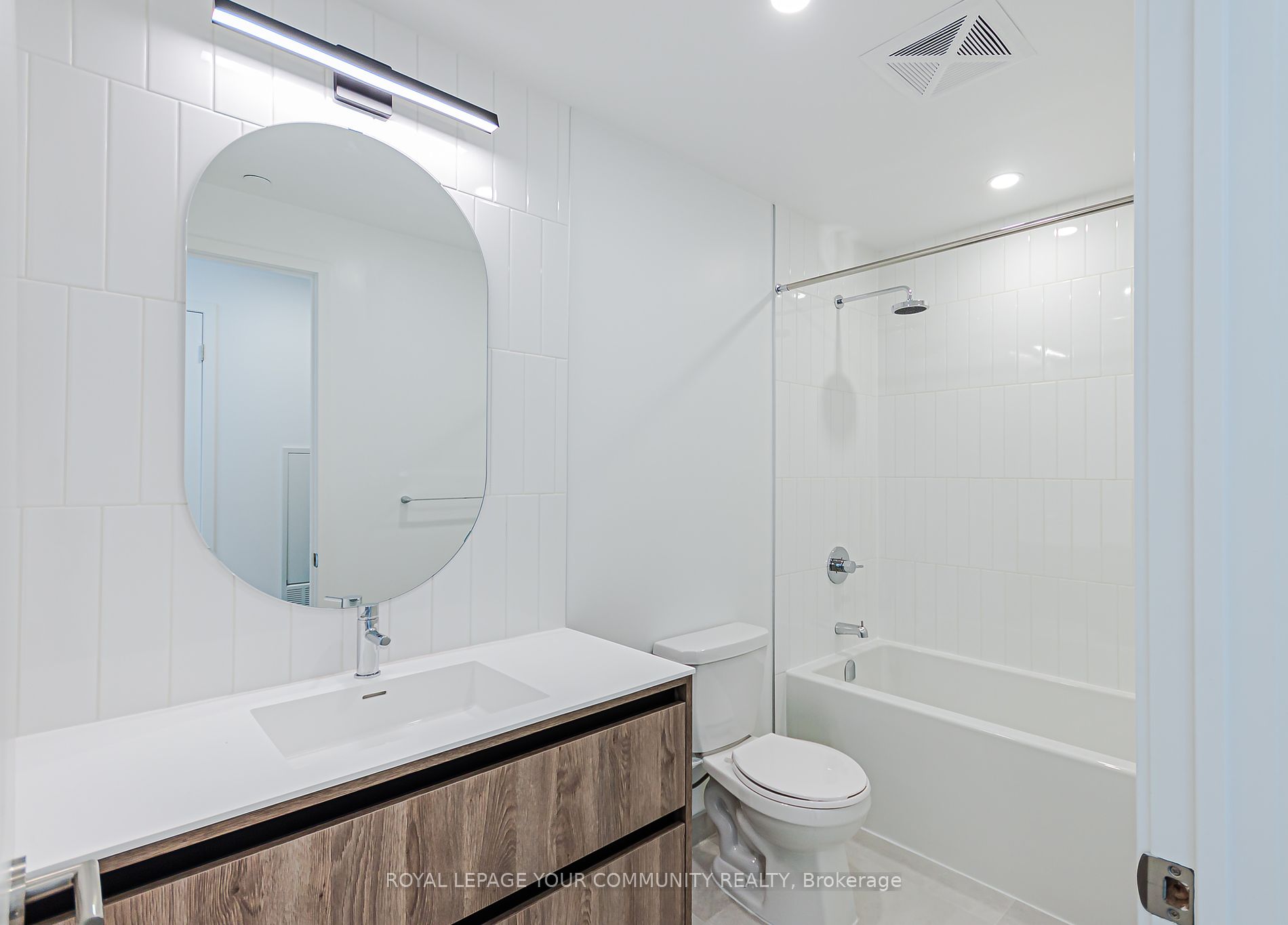 8 Beverley Glen Boulevard, #C711