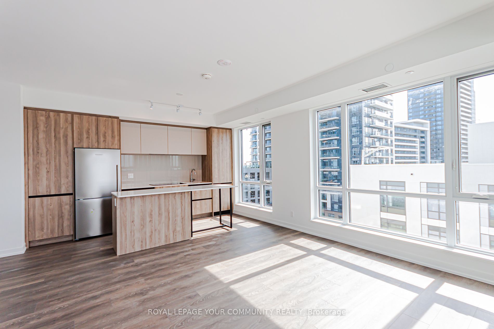 8 Beverley Glen Boulevard, #C711