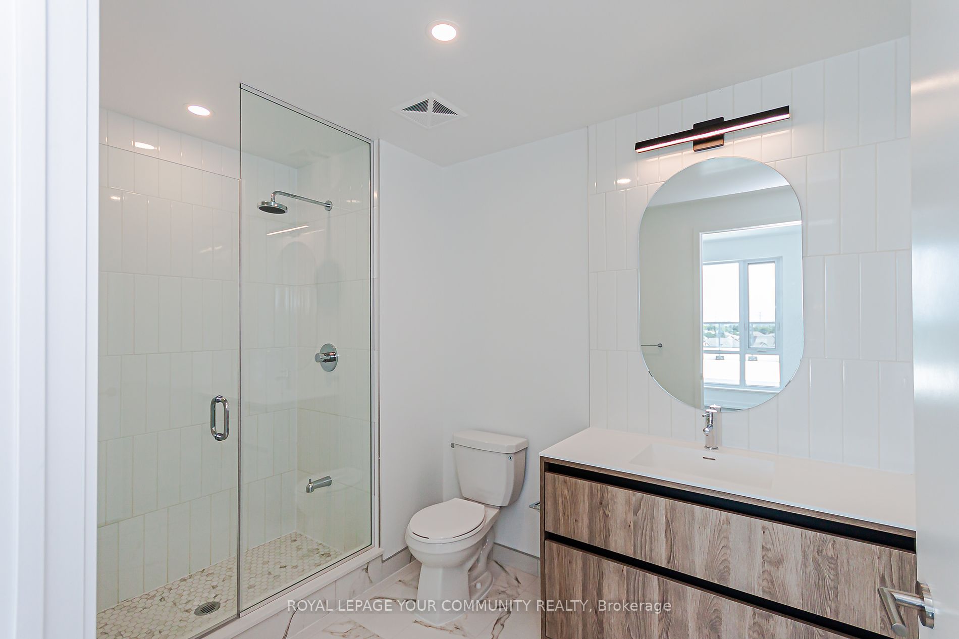 8 Beverley Glen Boulevard, #C711