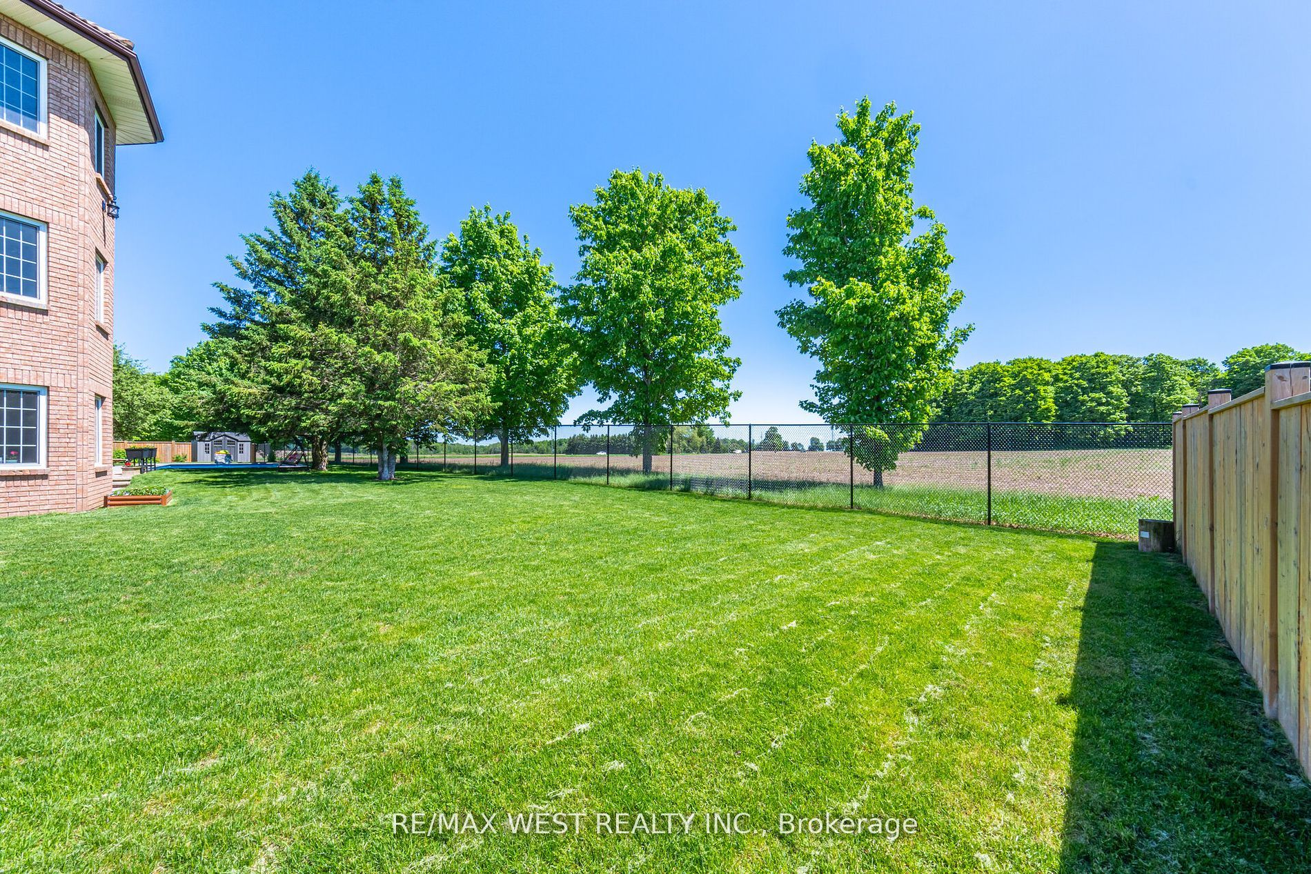 7 Stewart Crescent