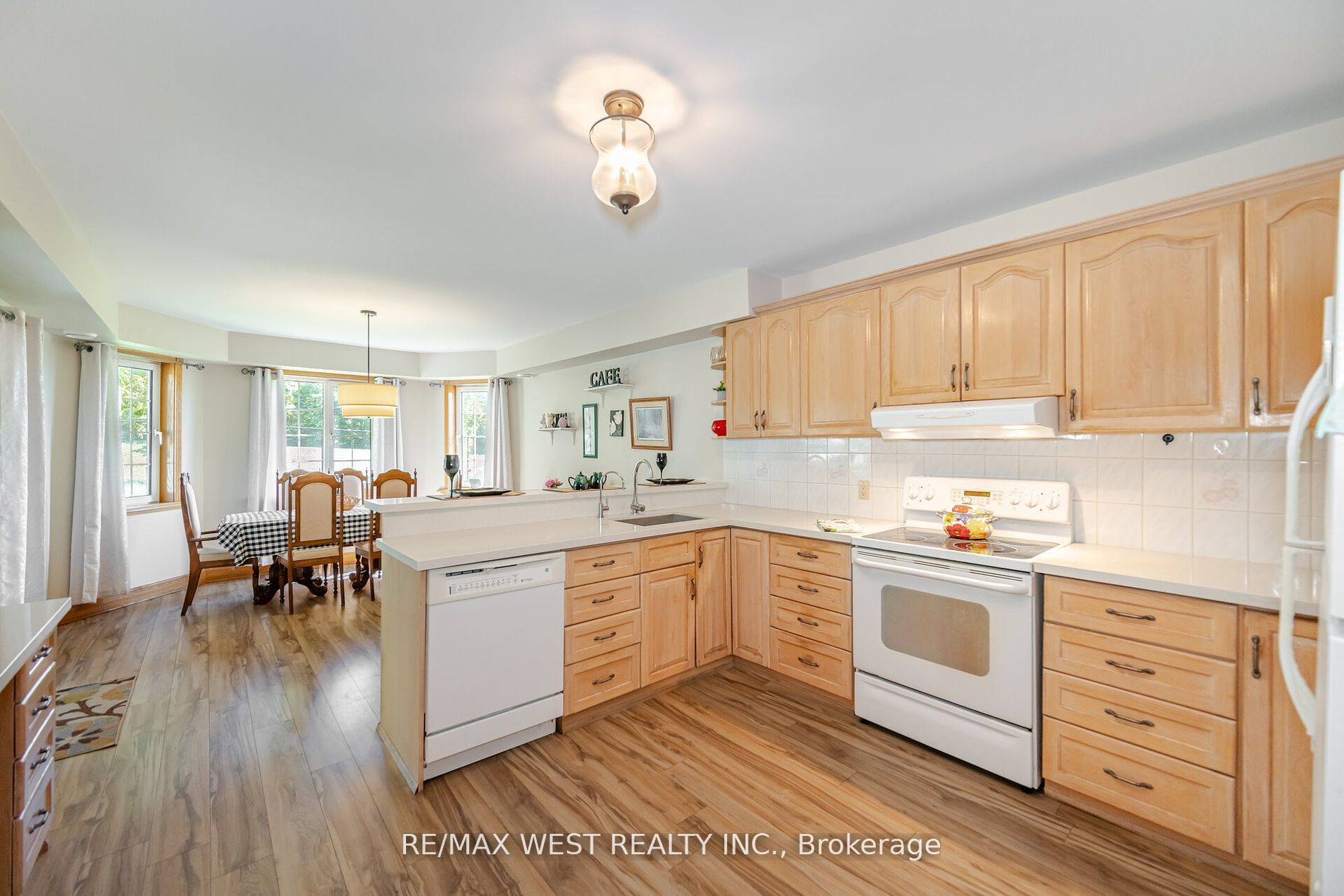 7 Stewart Crescent