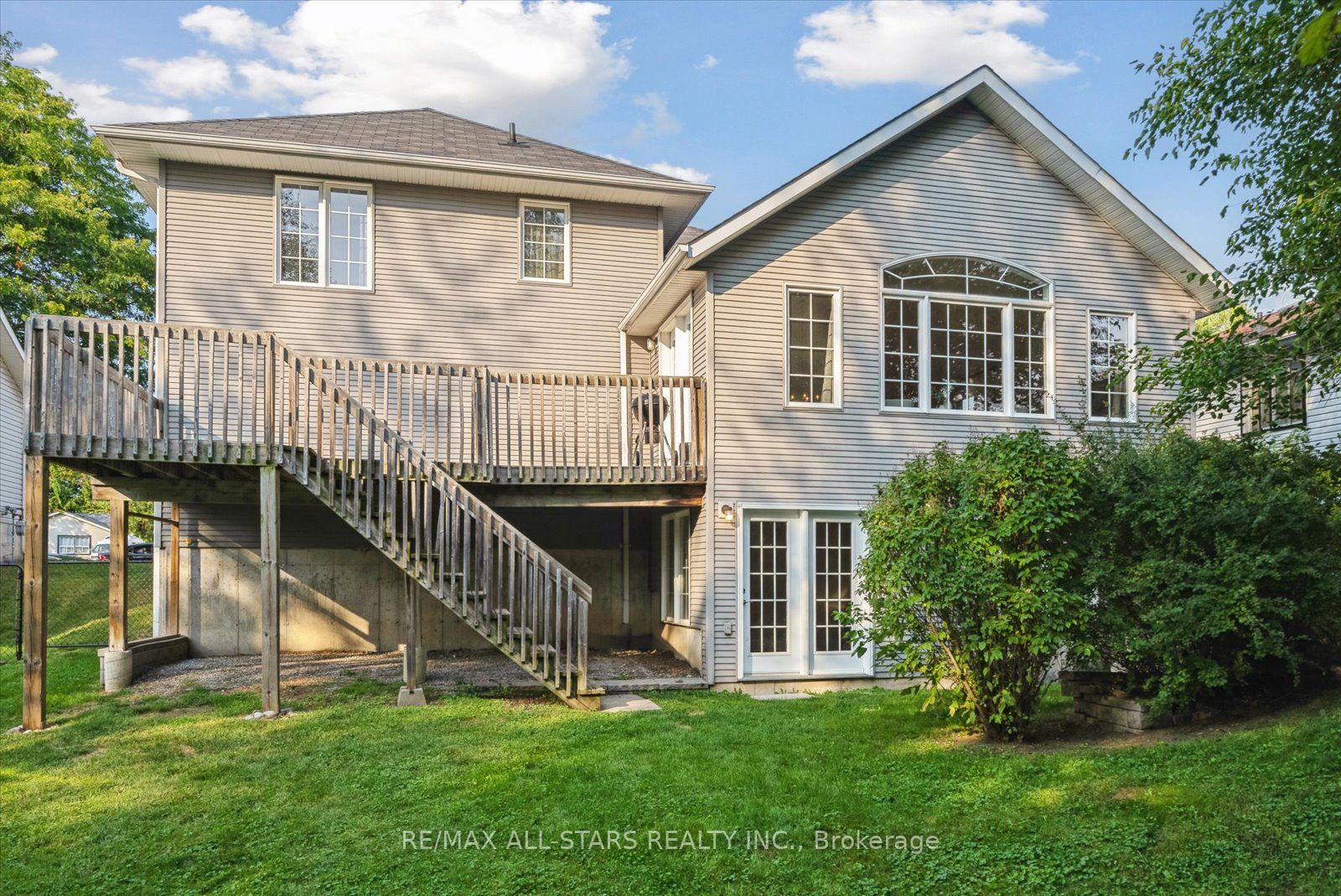 121 Riverglen Drive