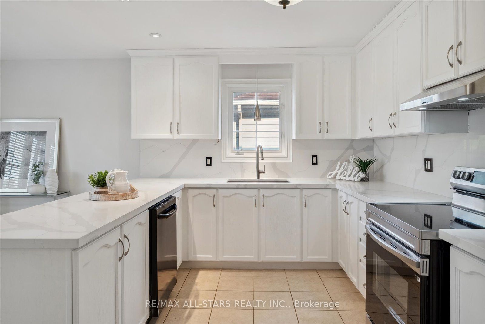 121 Riverglen Drive