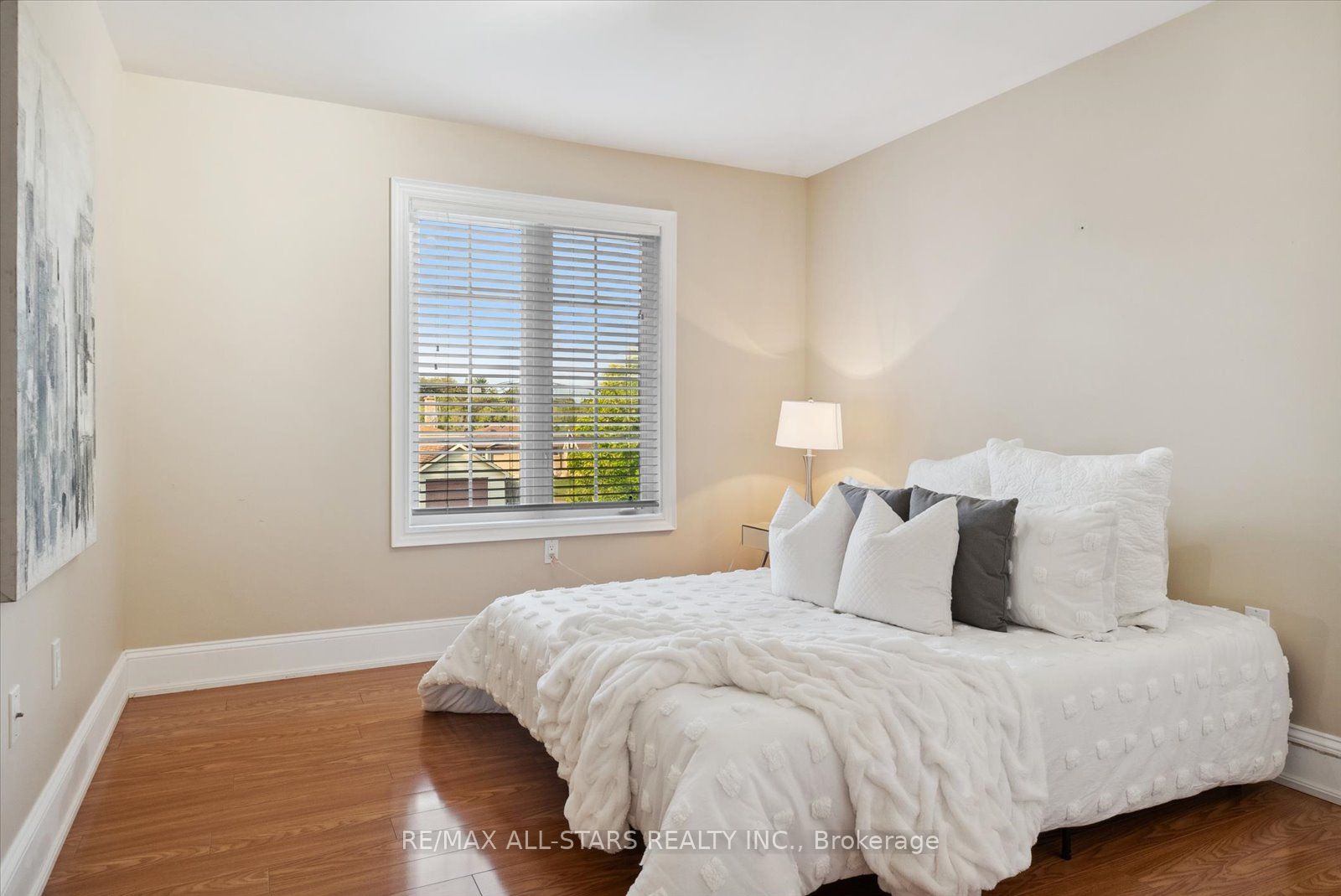 121 Riverglen Drive