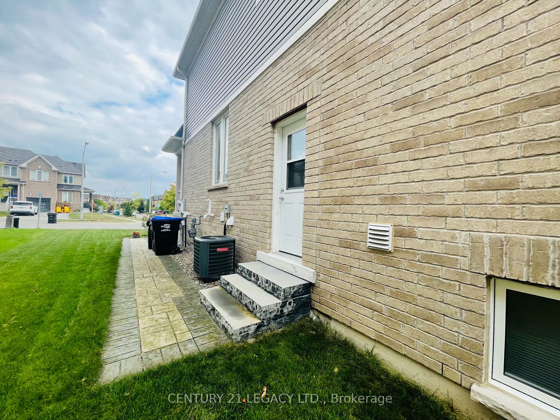 86 Sydie Lane