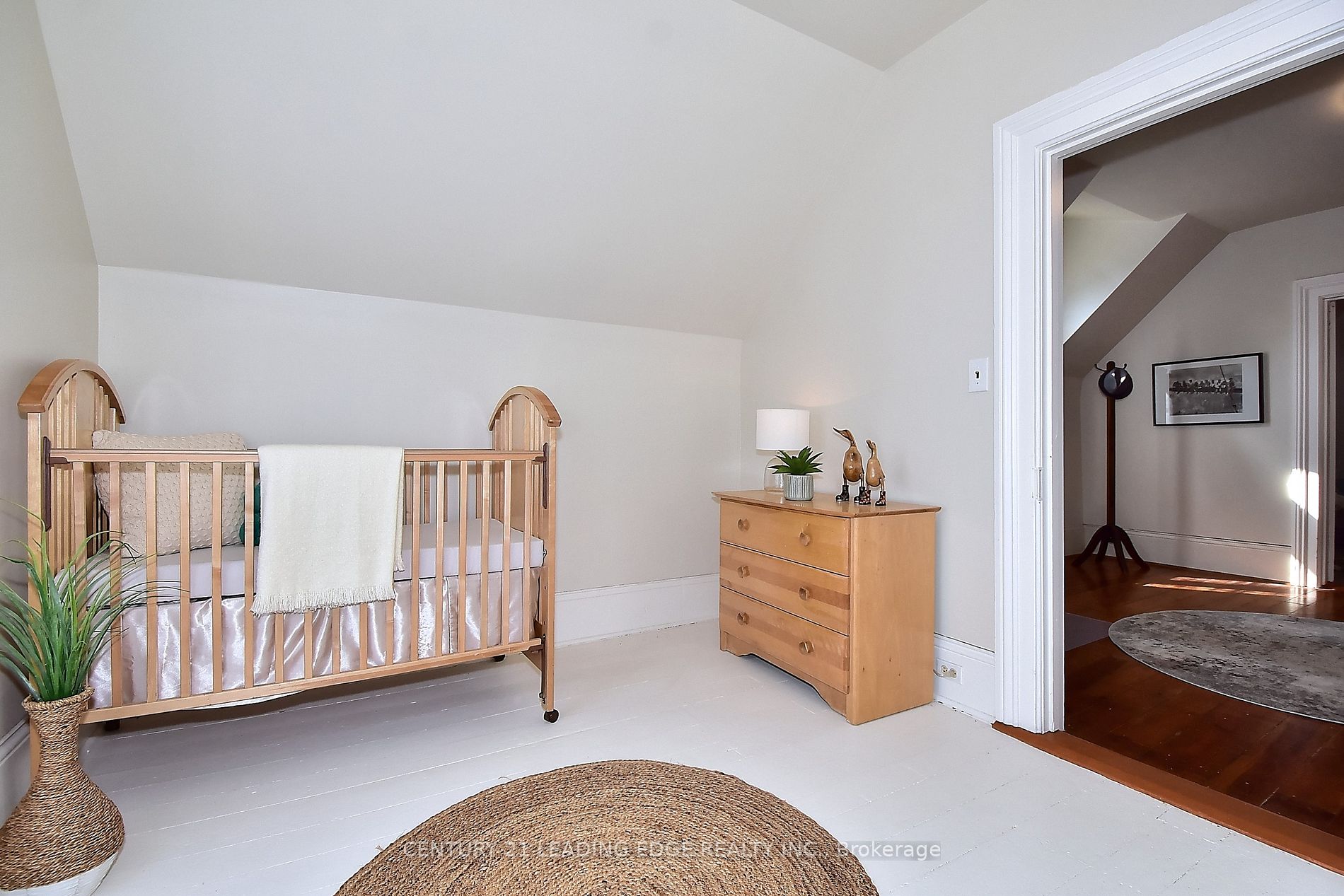 55 Brock Street E