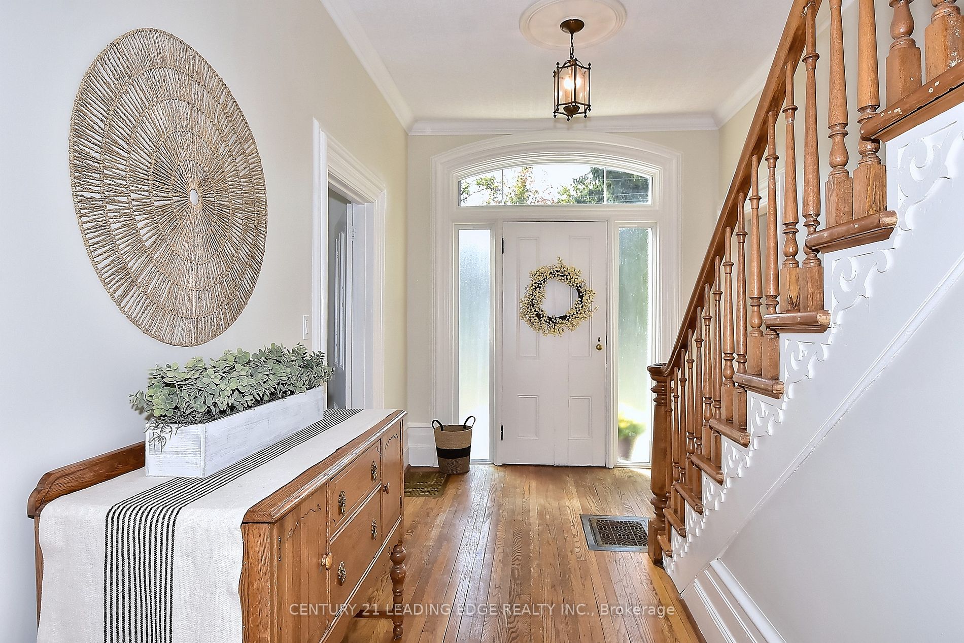 55 Brock Street E