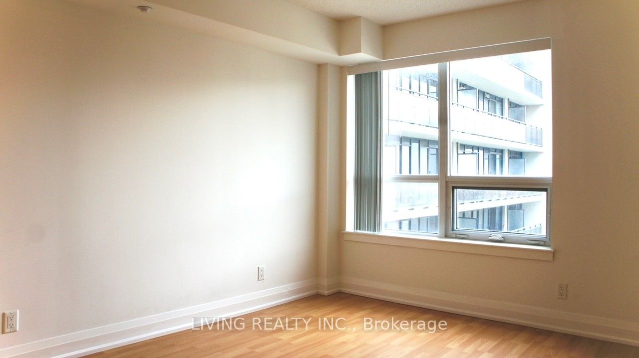 370 Hwy 7 E #802