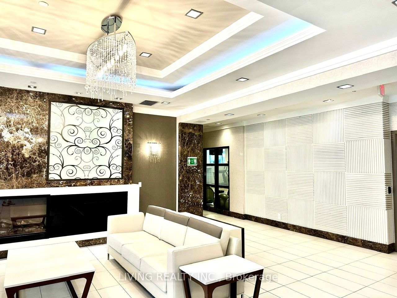 370 Hwy 7 E #802