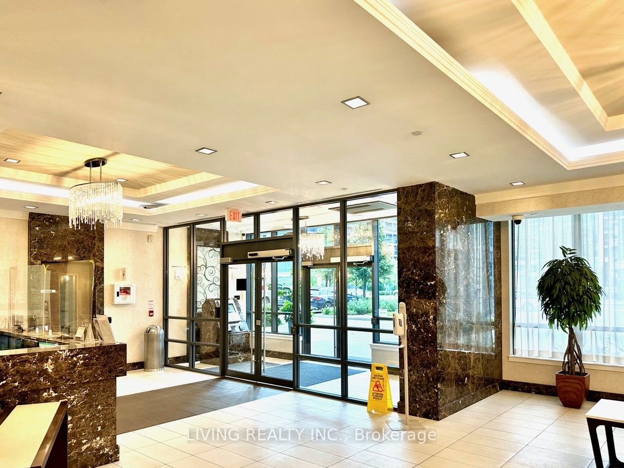 370 Hwy 7 E #802