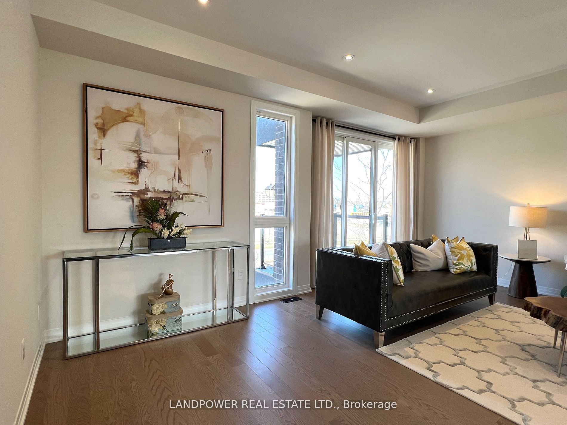 1655 Bur Oak Avenue #14