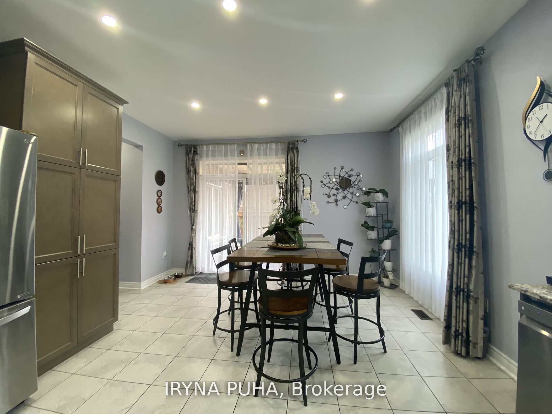 211 Gibson Circle